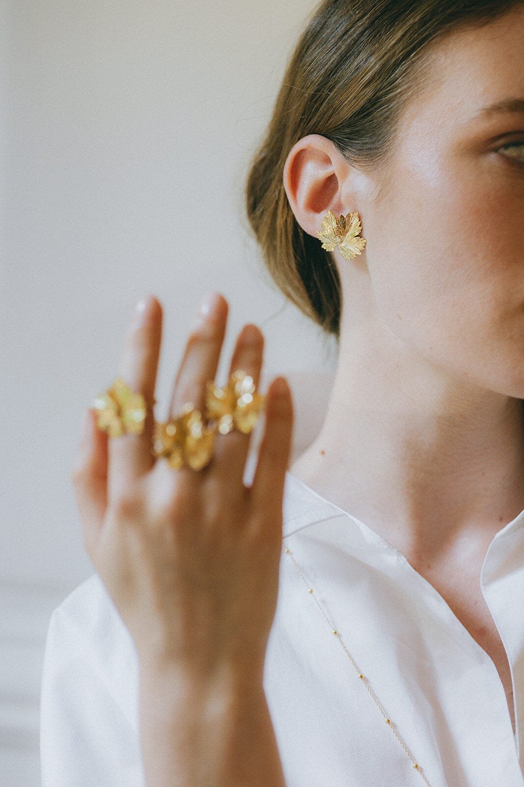 Maxi gold-plated leaf stud earrings MONSIEUR SIMONE Golden