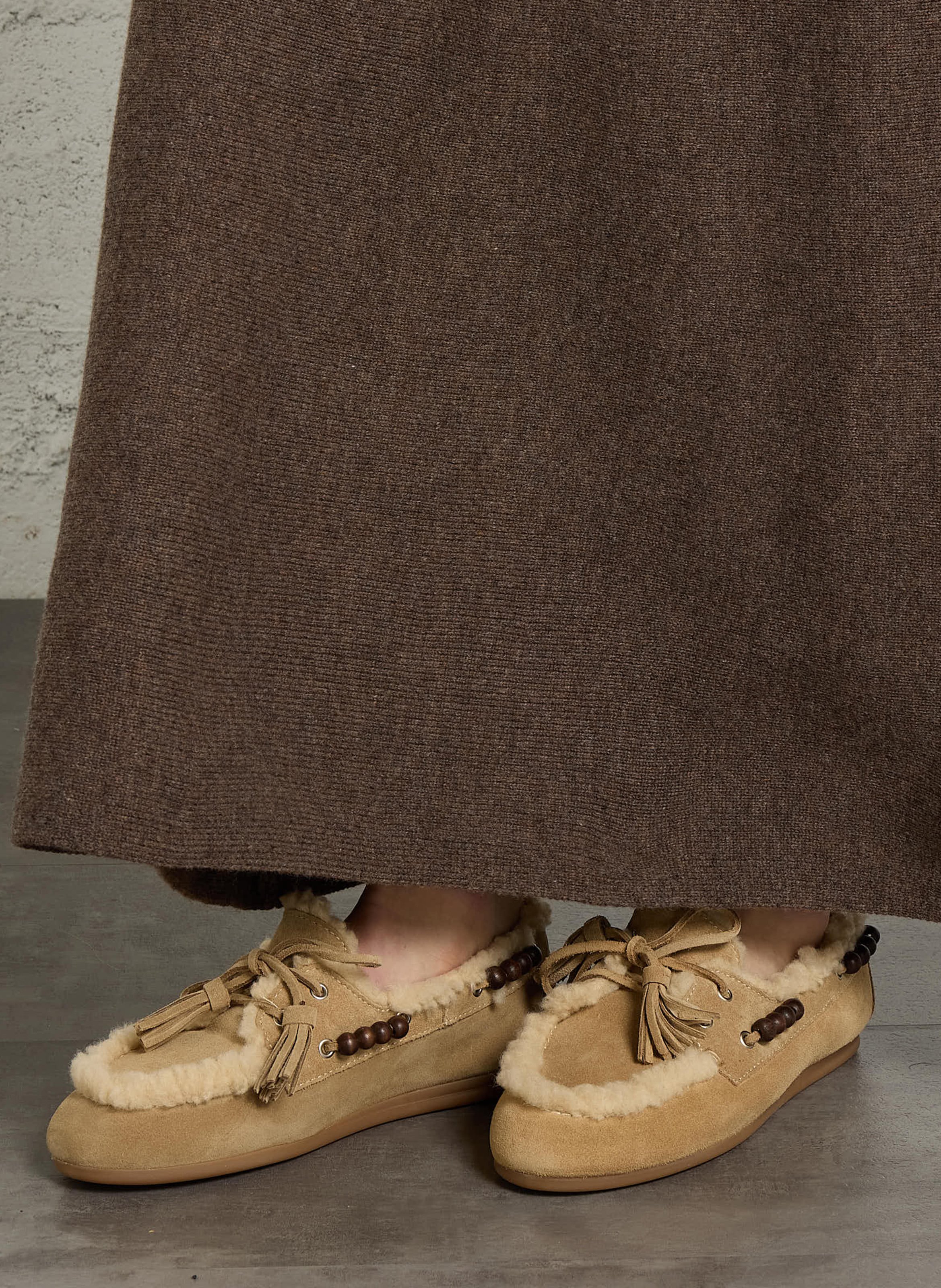 Mocassins fourrés à perles en cuir mélangé POSA Beige