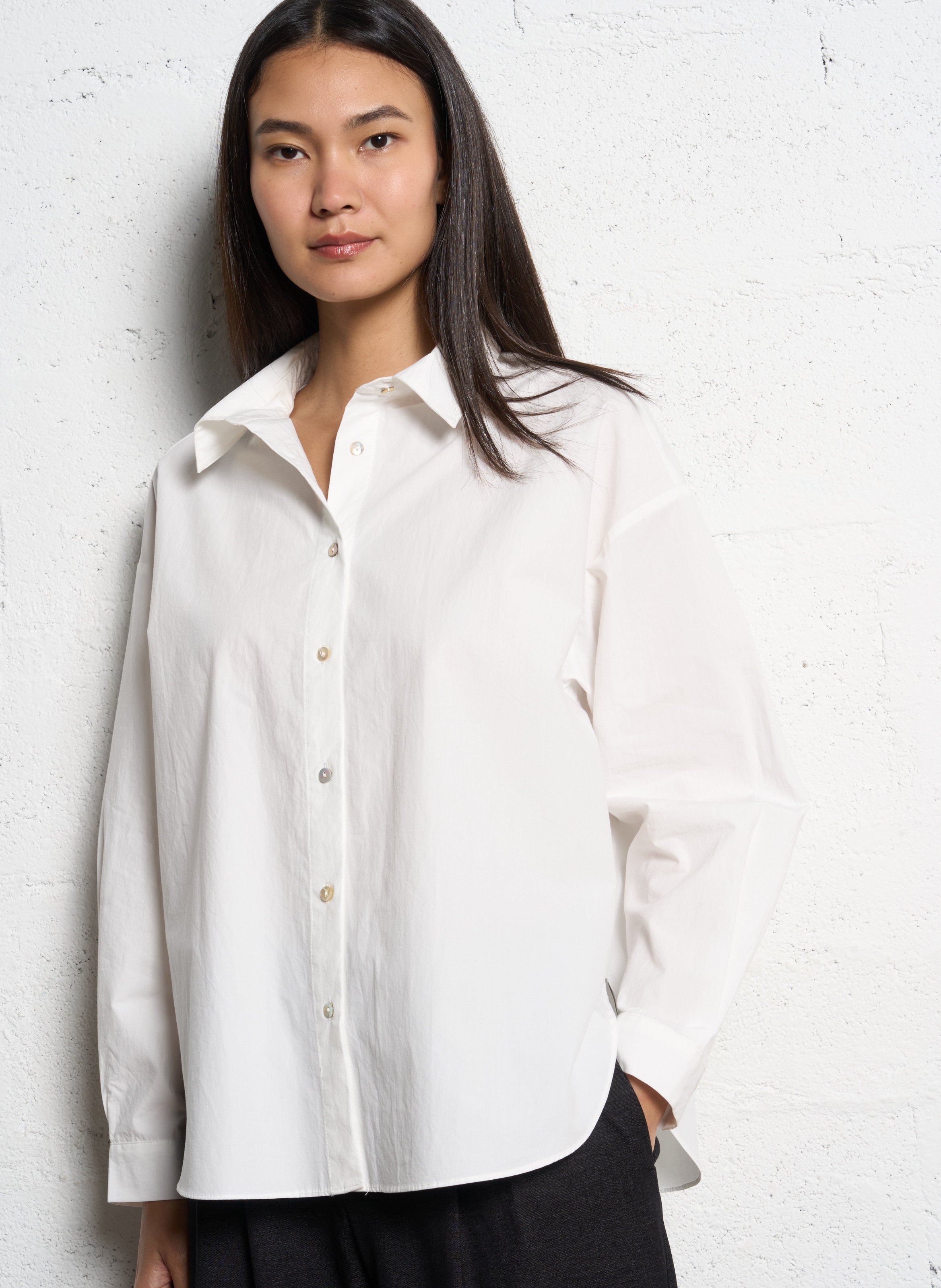 Capri - Einfarbige Oversize-Bluse JC SOPHIE Weiss