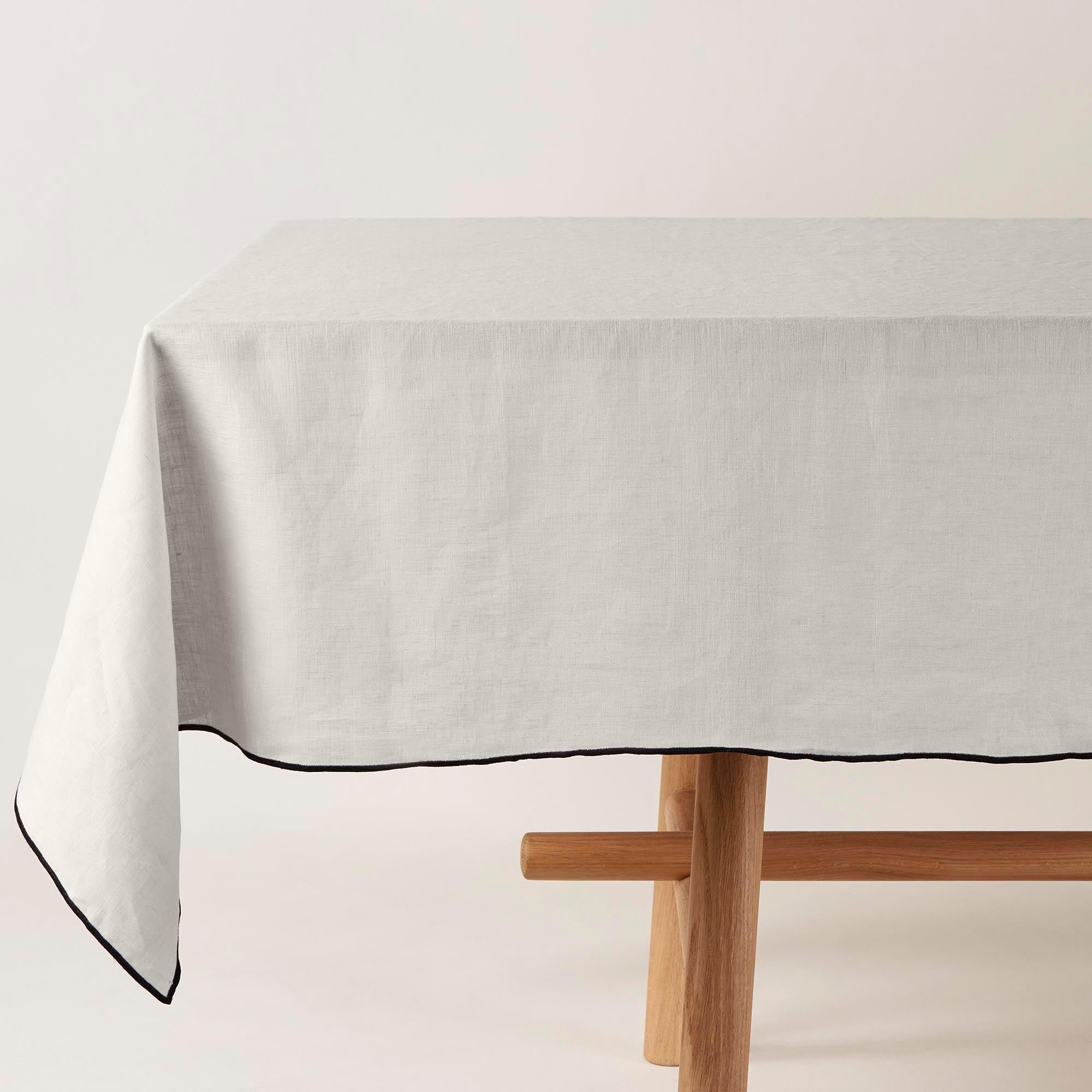 CARLINA - Rectangular linen tablecloth MADURA