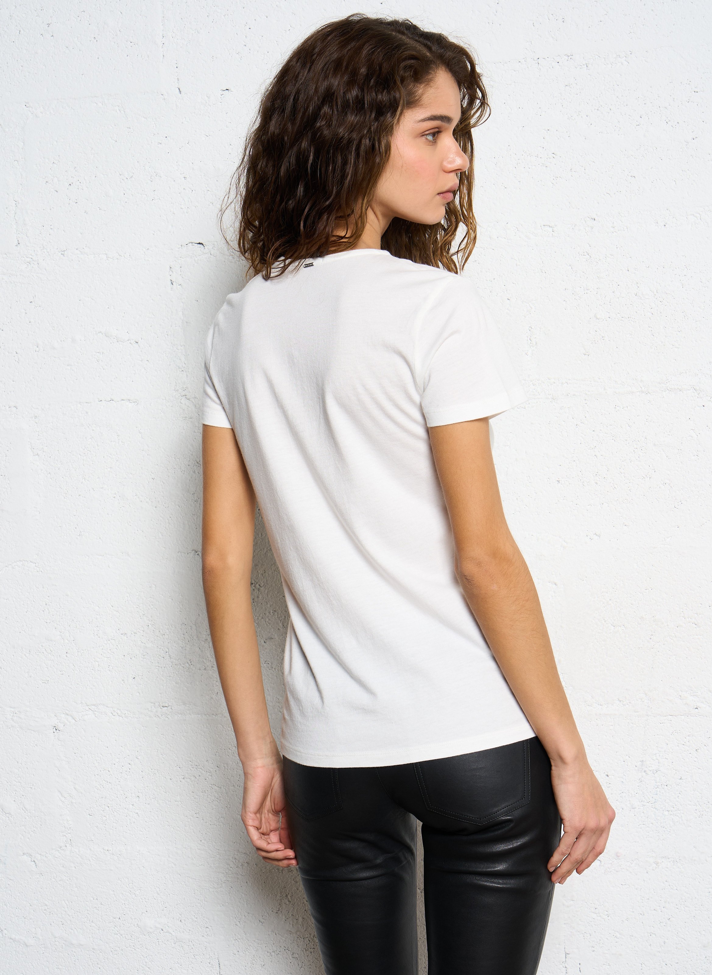 EN ATTENTE REF White