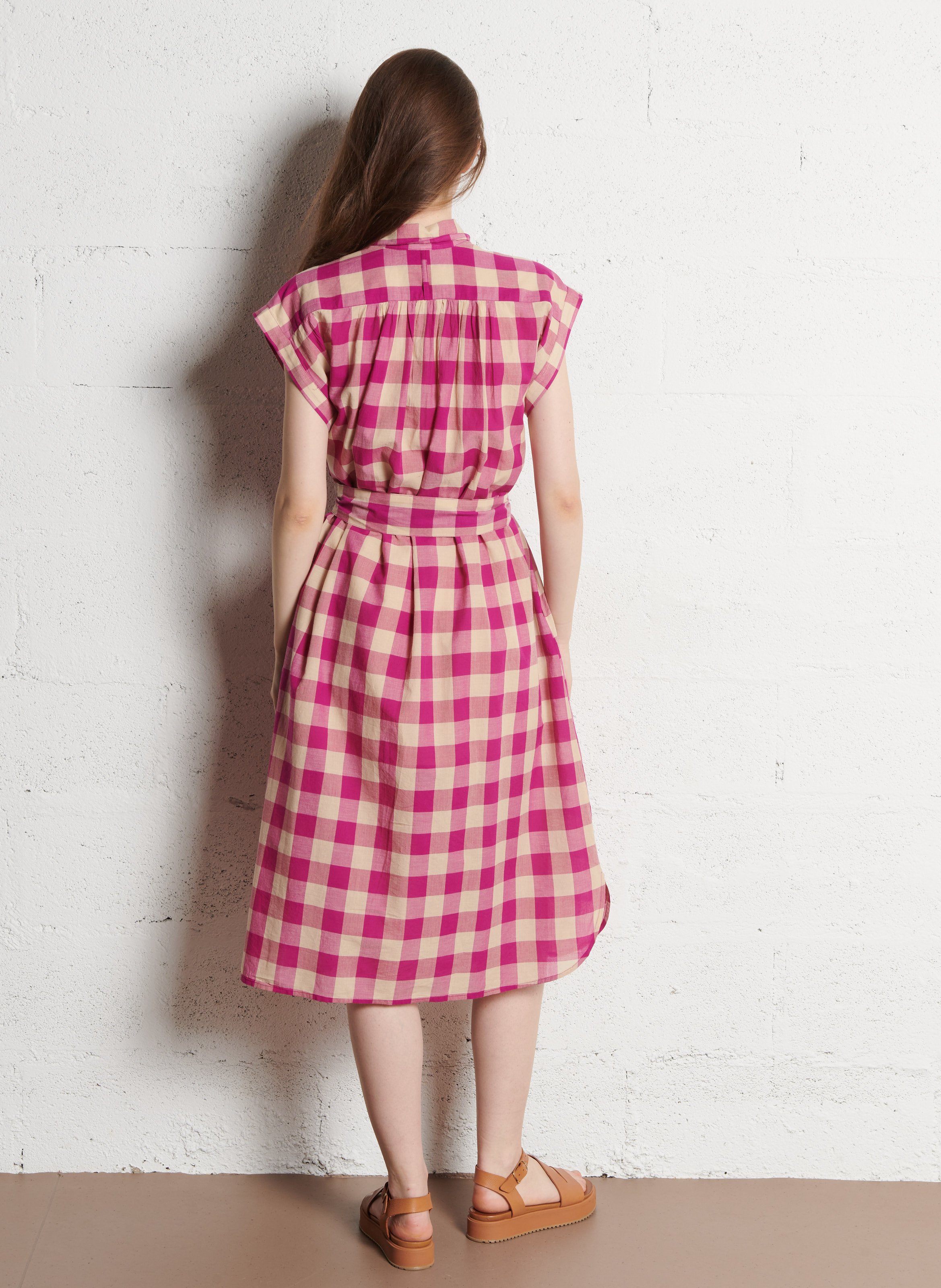 Lange, katoenen jurk met klassieke kraag BELLEPIECE Roze