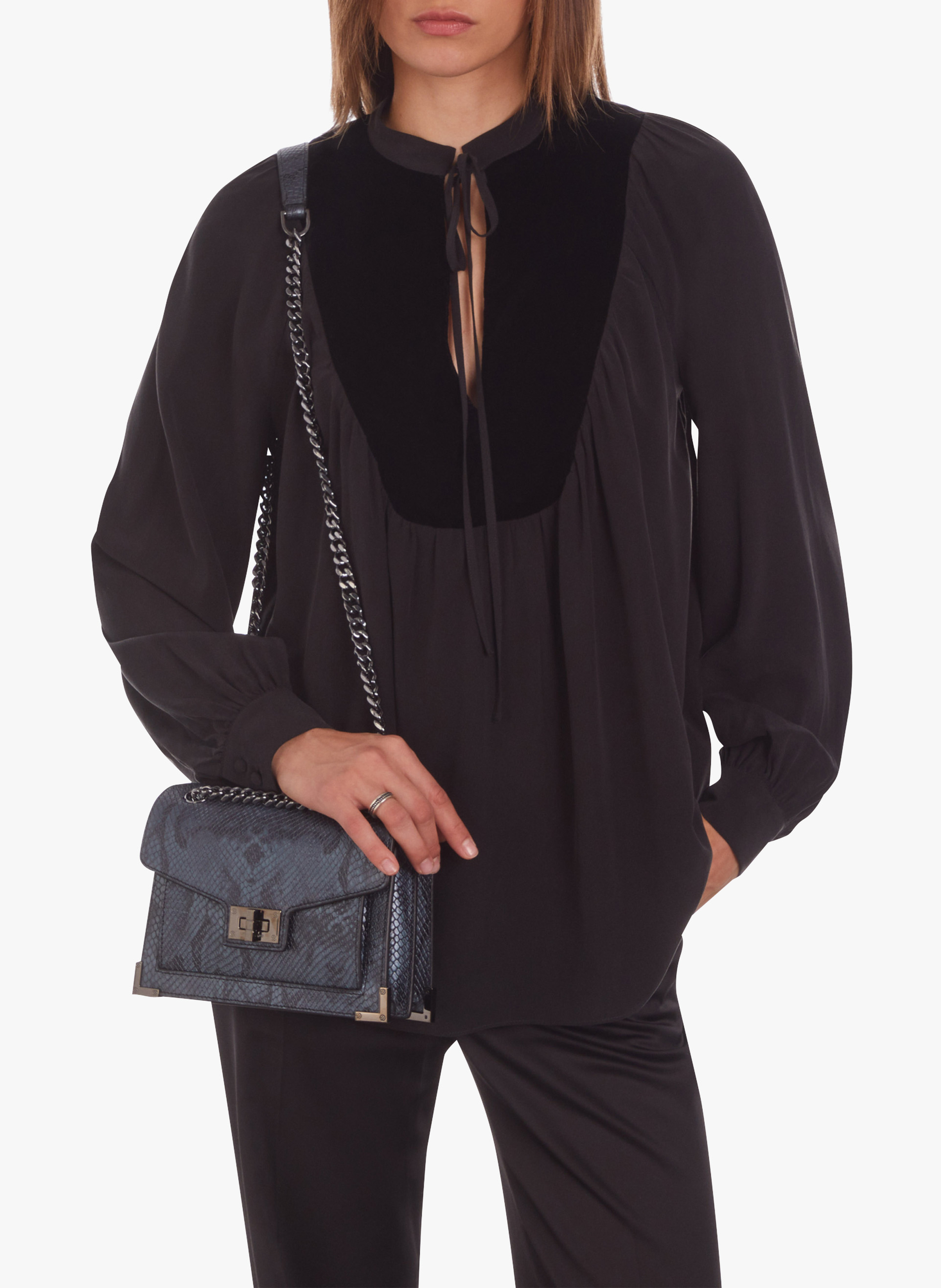 Trop droit à décolleté V en soie THE KOOPLES Noir