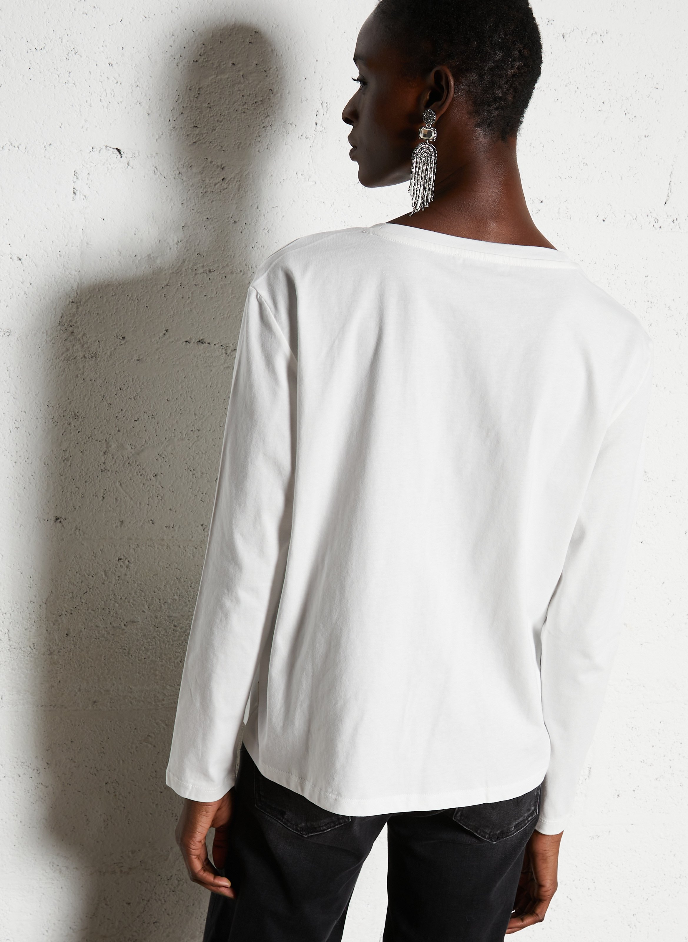 Straight embroidered round-neck cotton T-shirt LE TEMPS DES CERISES White