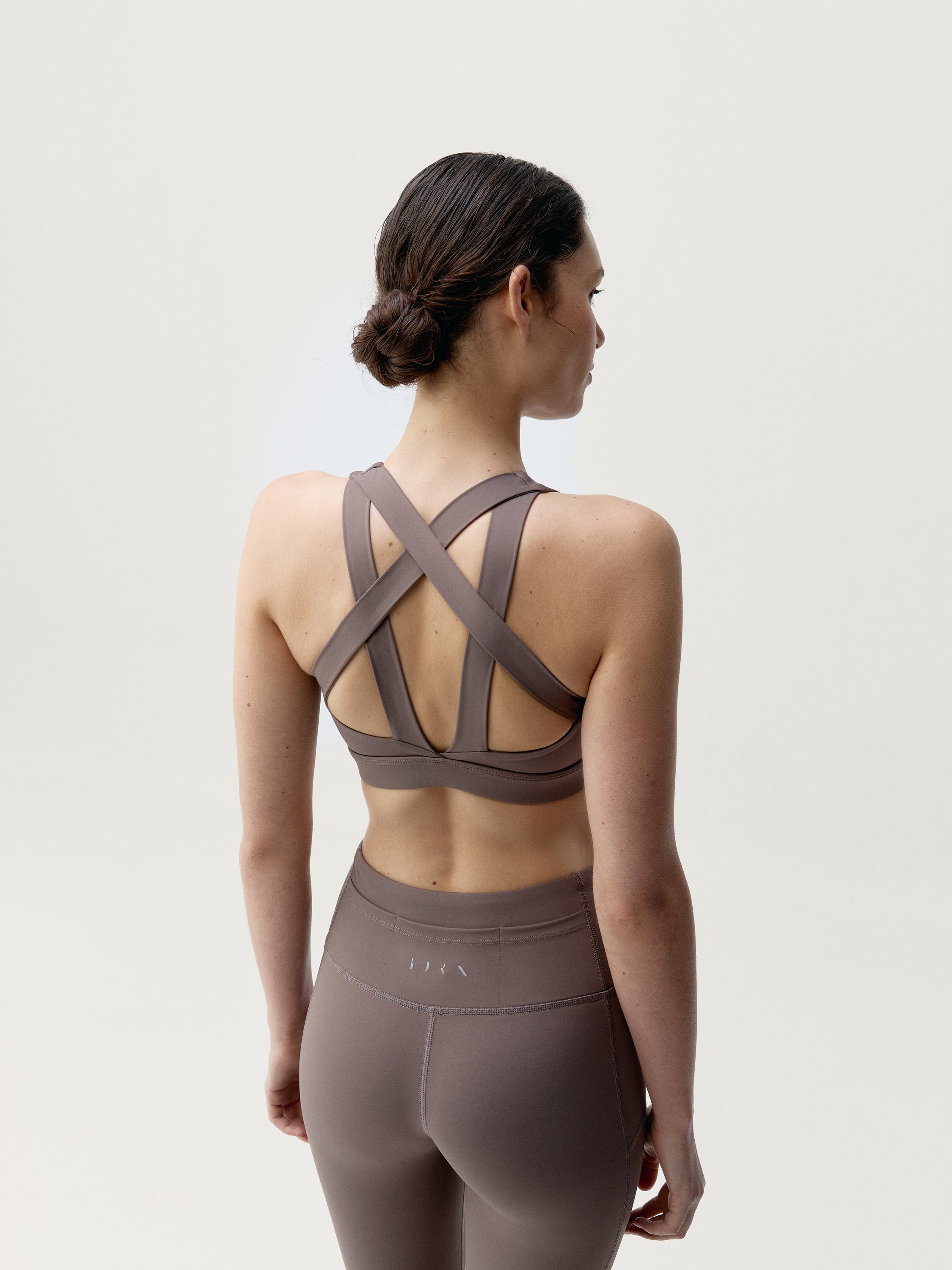 High-Performance Sports Bra with High Support BORN LIVING YOGA Brown