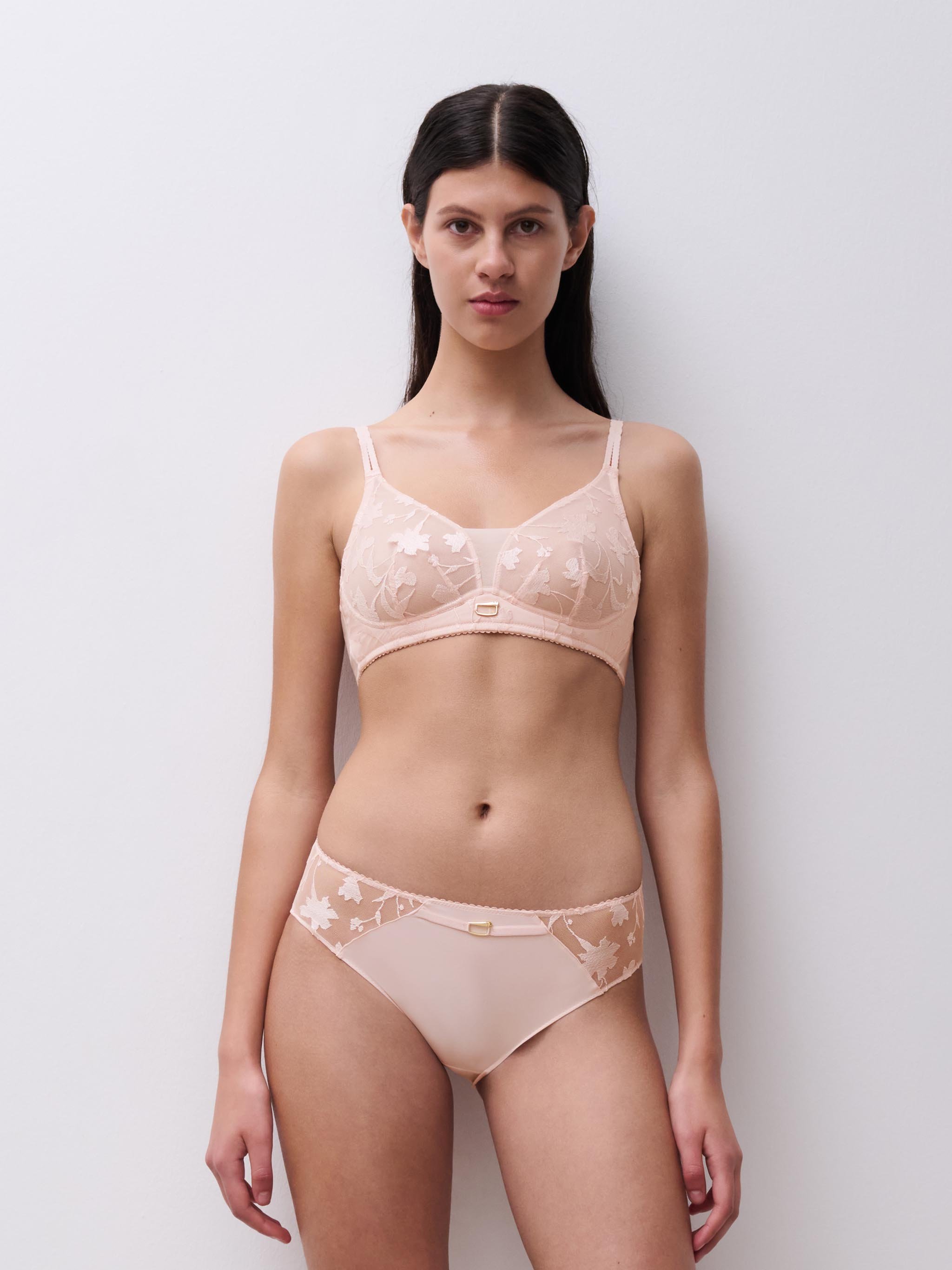 Non-wired bra with floral embroidery CHANTELLE Pink