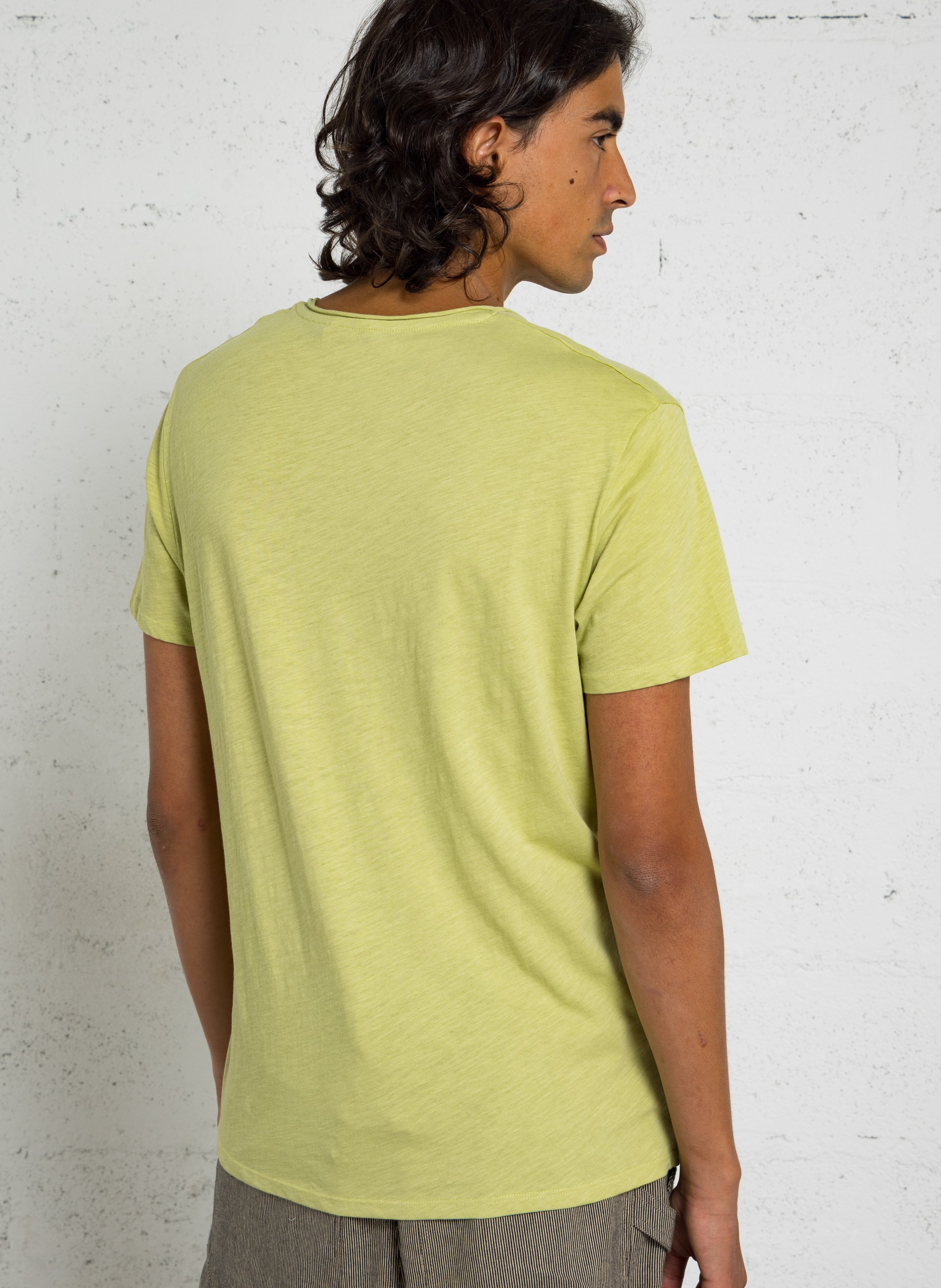 Gerade geschnittenes Baumwoll-T-Shirt mit V-Ausschnitt IKKS Grun
