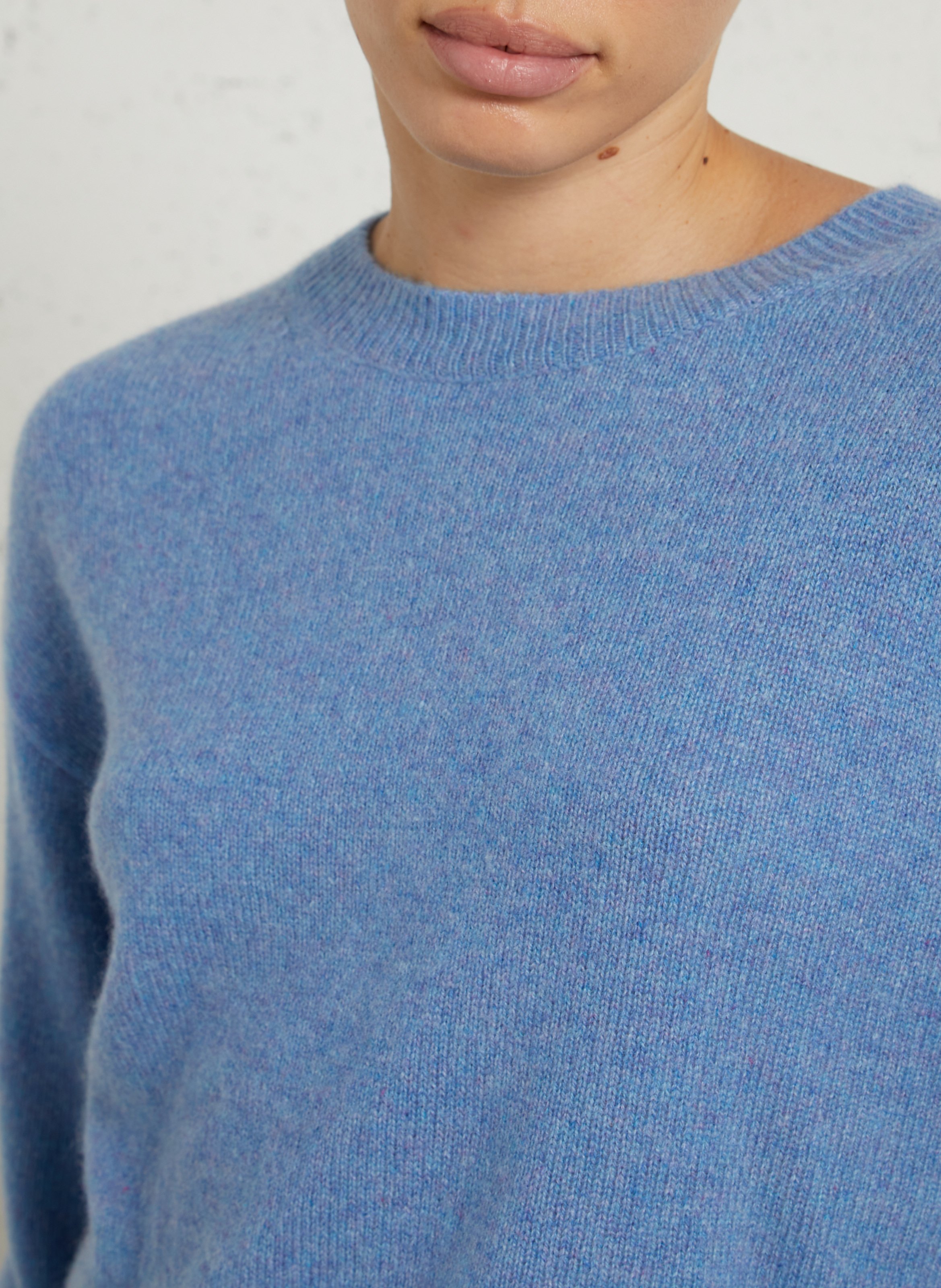 Straight cashmere sweater with round neck MAISON 123 Plums