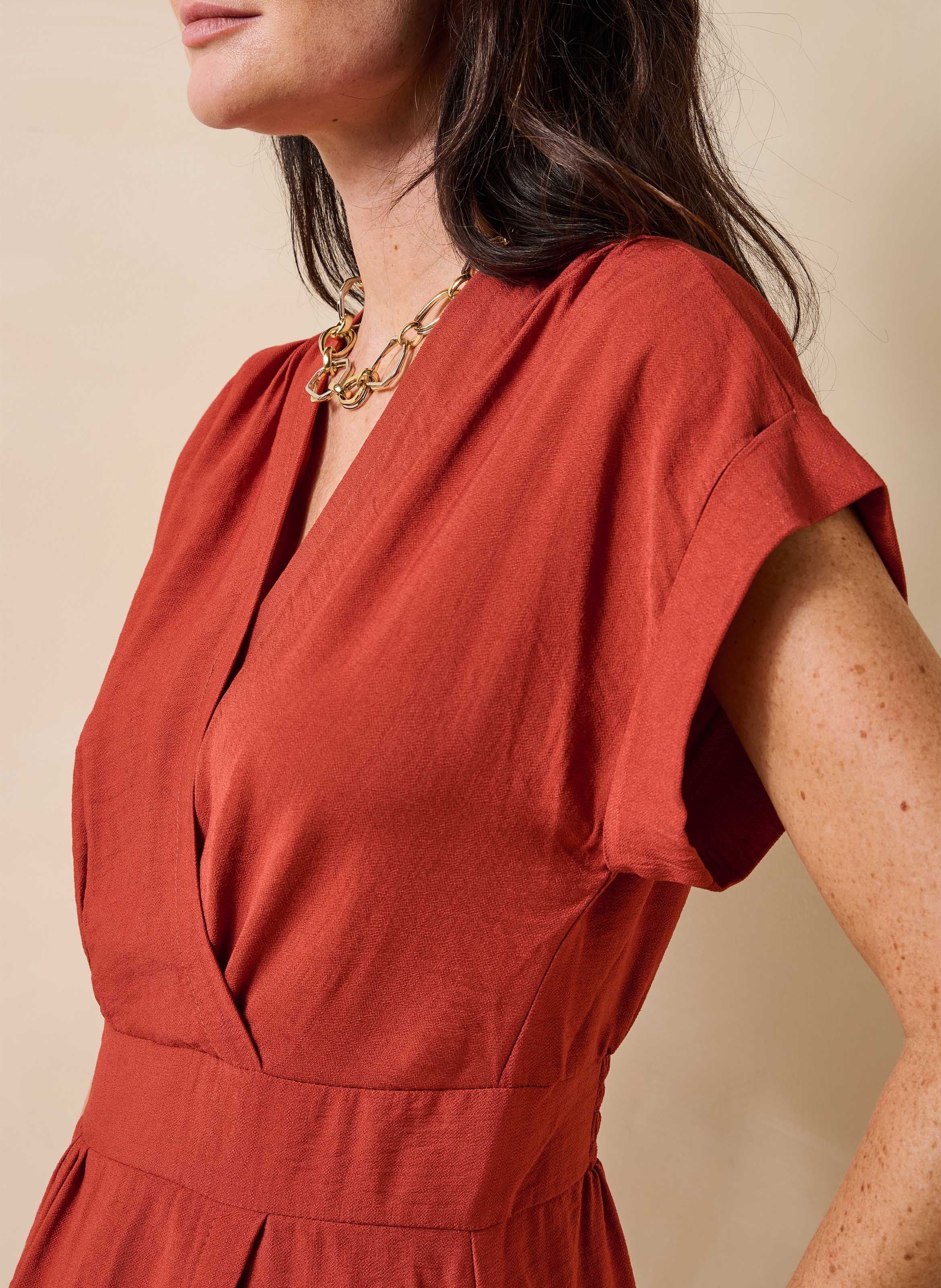 Long V-neck dress LA FEE MARABOUTEE Red