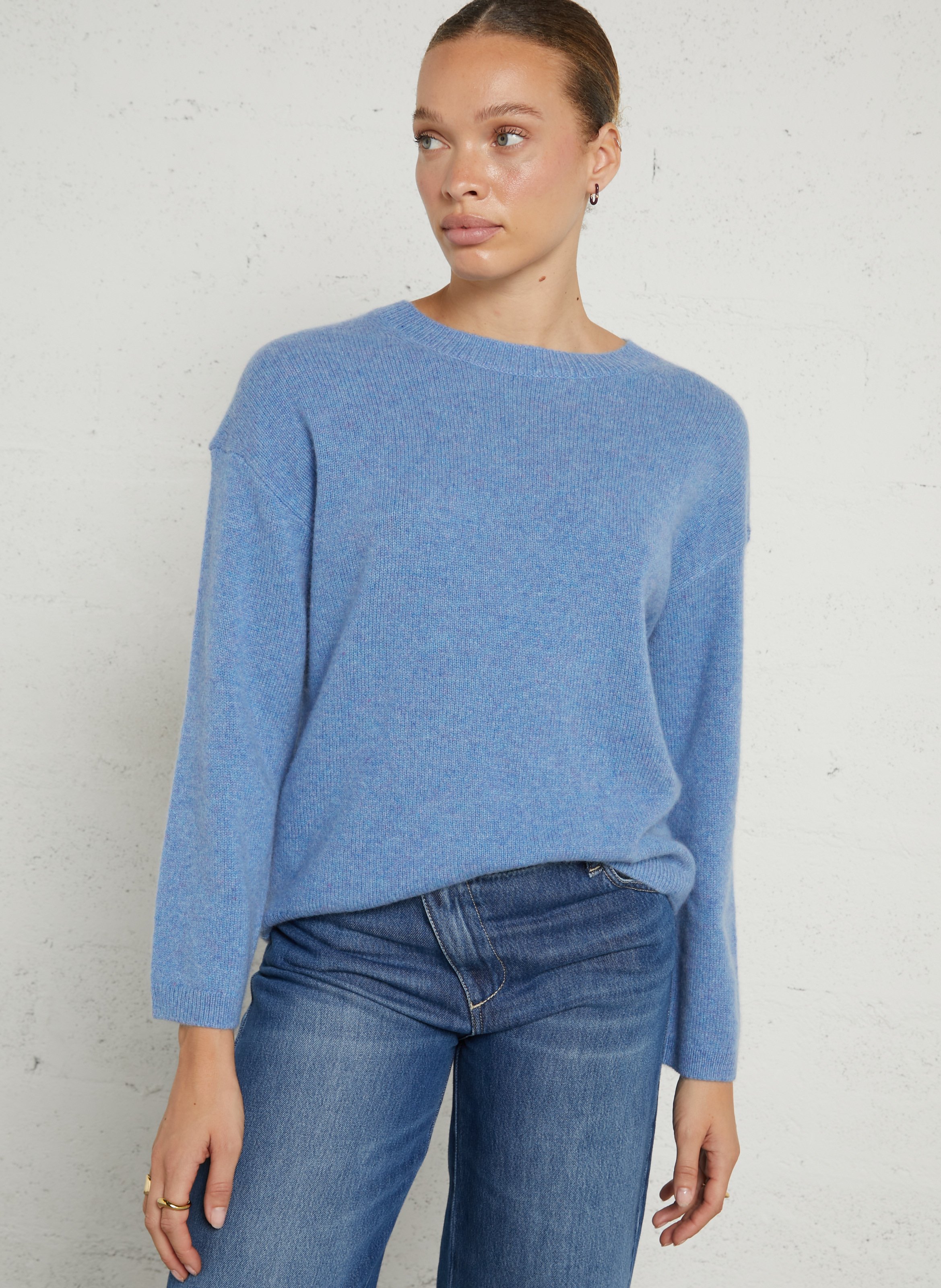 Straight cashmere sweater with round neck MAISON 123 Plums