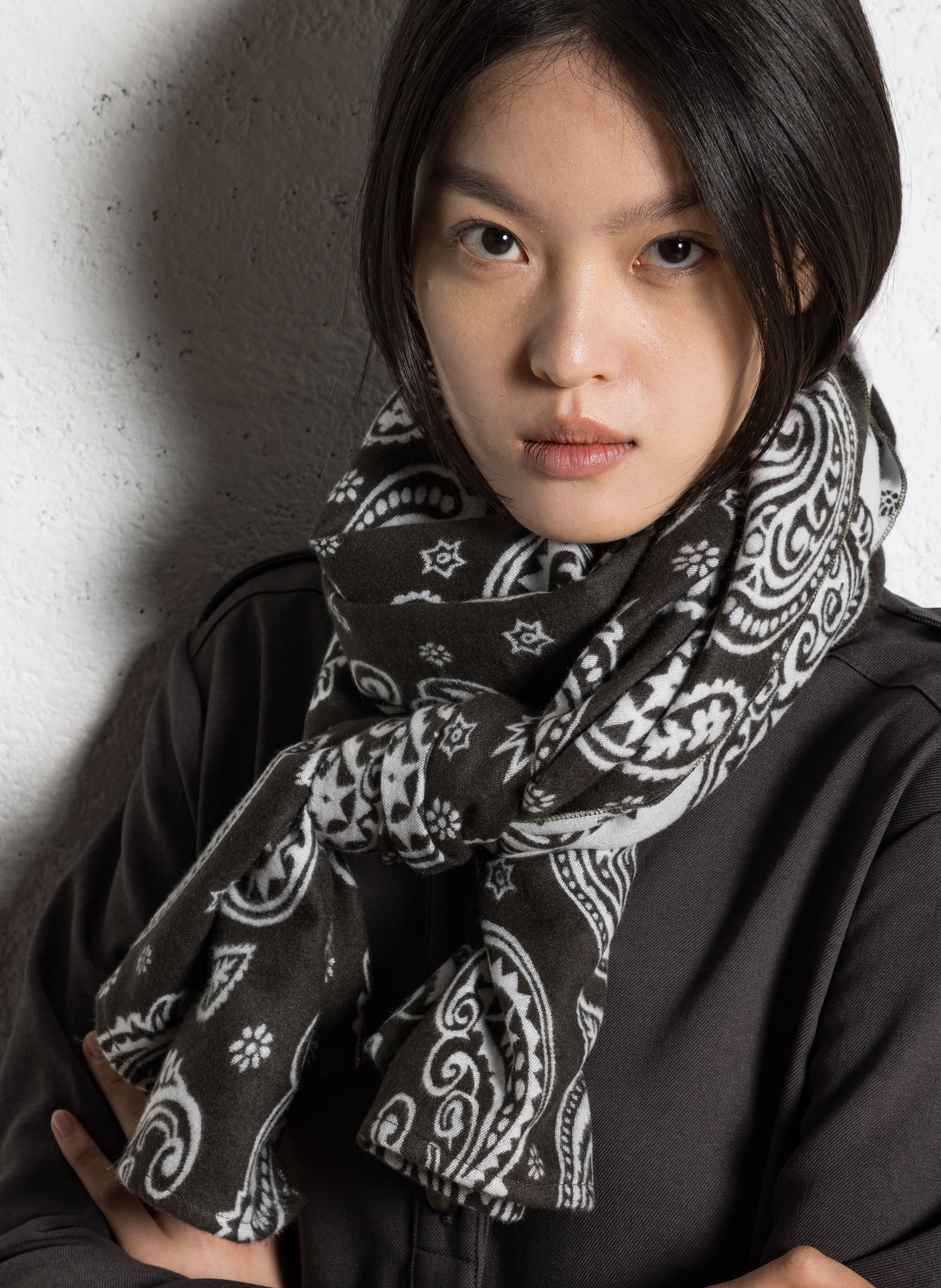 Zachte sjaal met print  ONE STEP Kaki