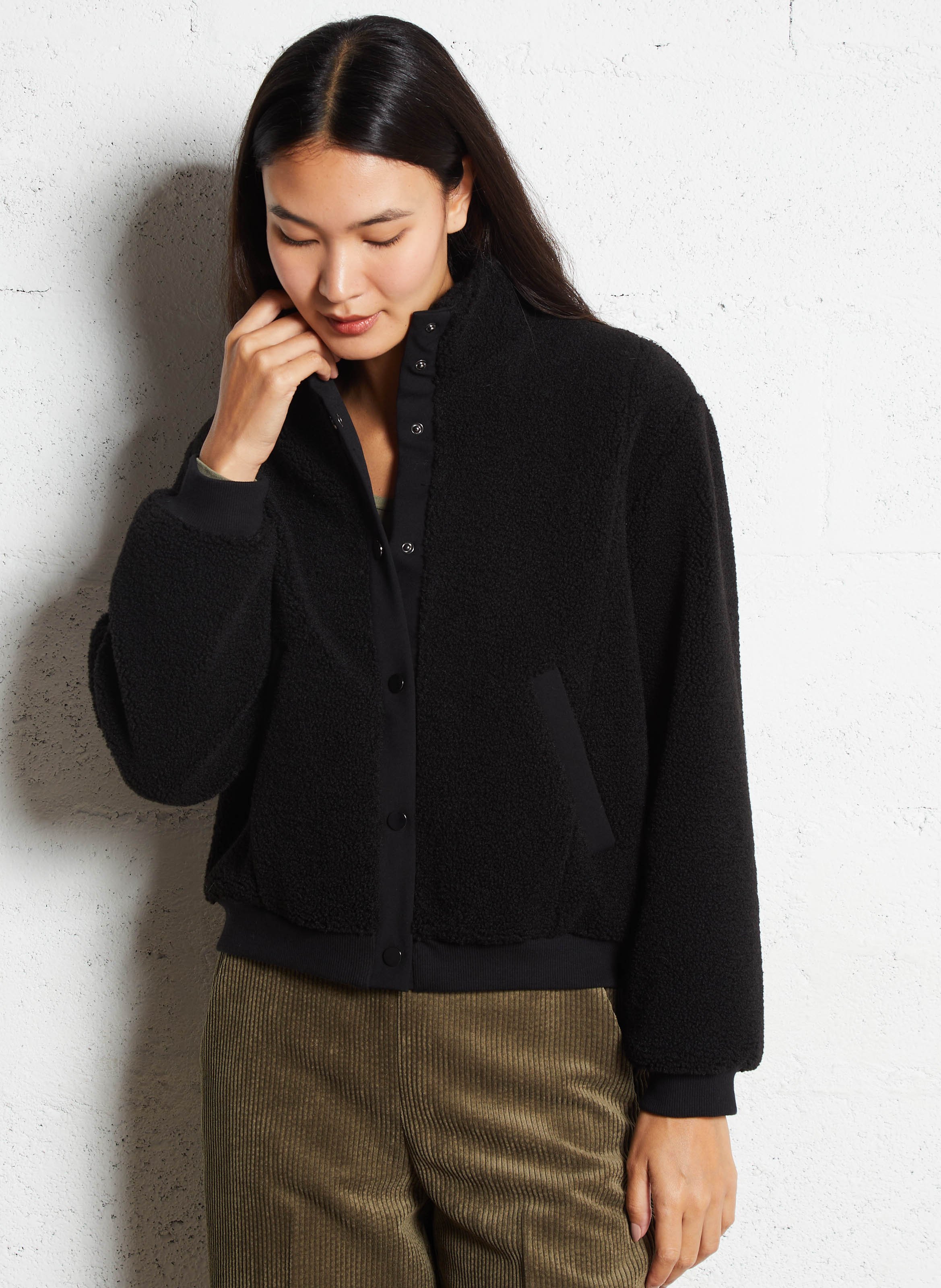 Straight sherpa jacket I CODE Black