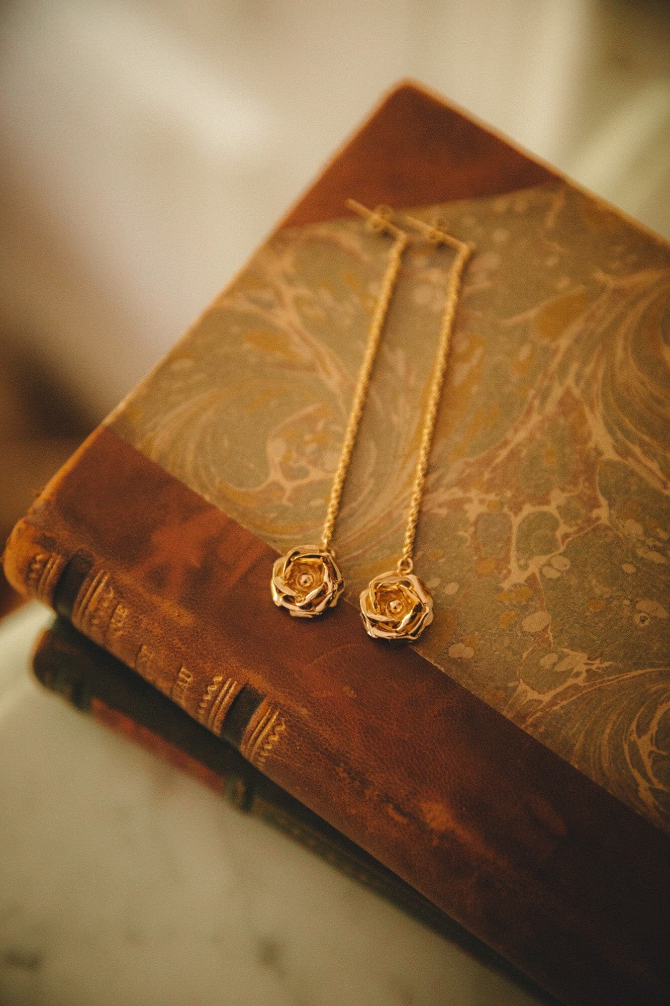 Dangling earrings with gold-plated fine gold flower Silver