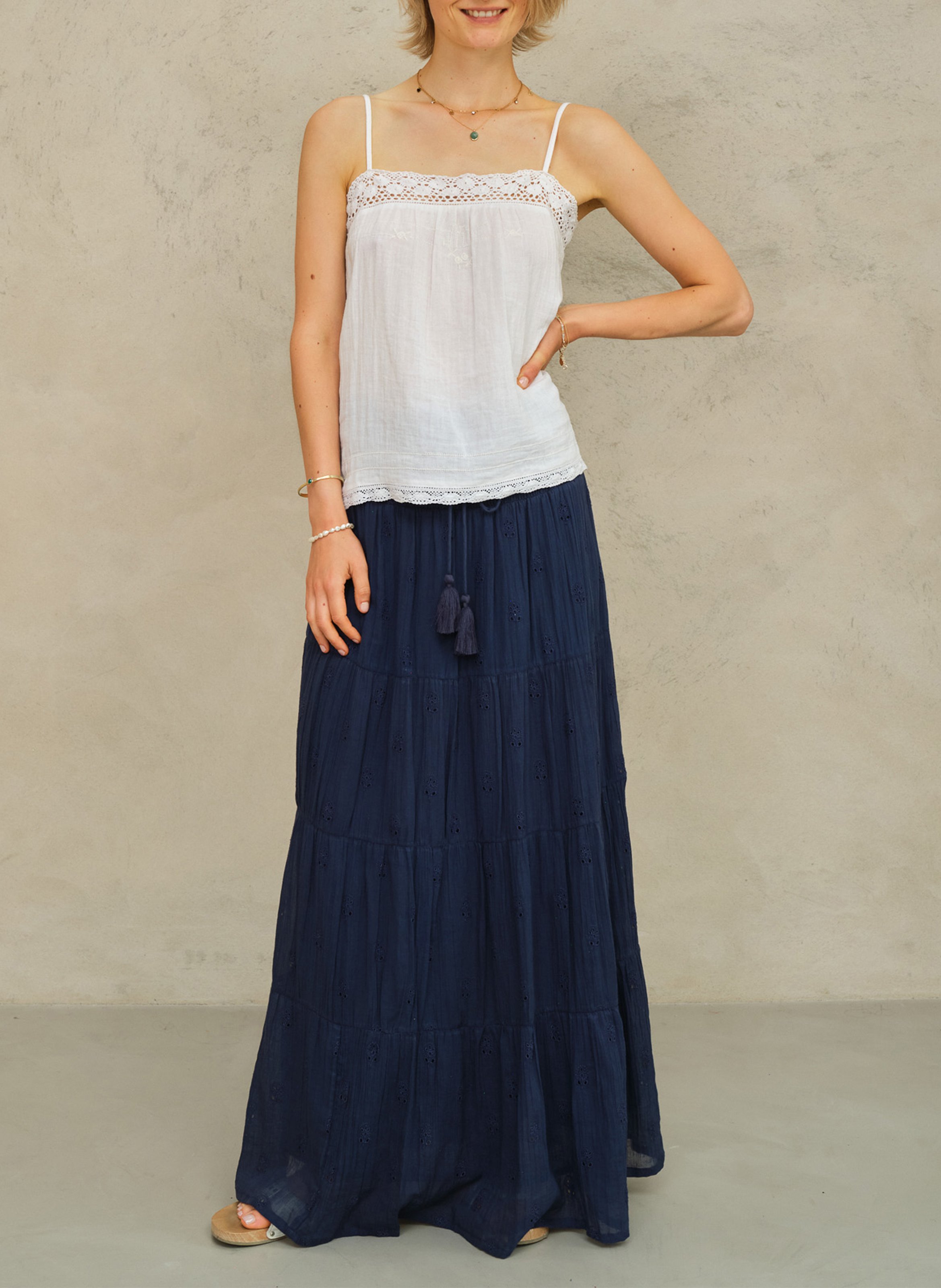 Weit geschnittener langer Rock mit Broderie Anglaise M.A.B.E Blau