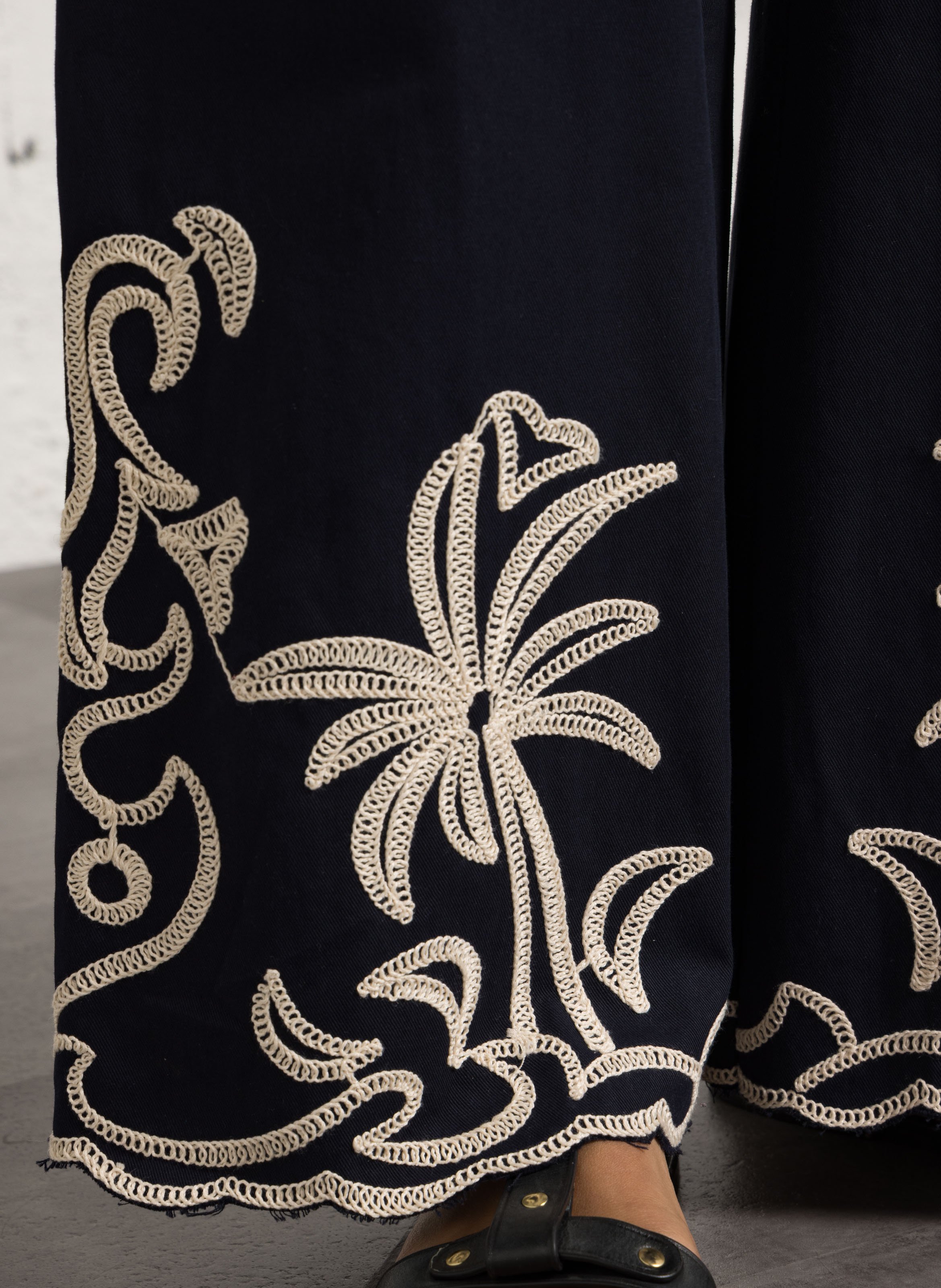 Pantalon large en coton brodé THE KORNER Bleu