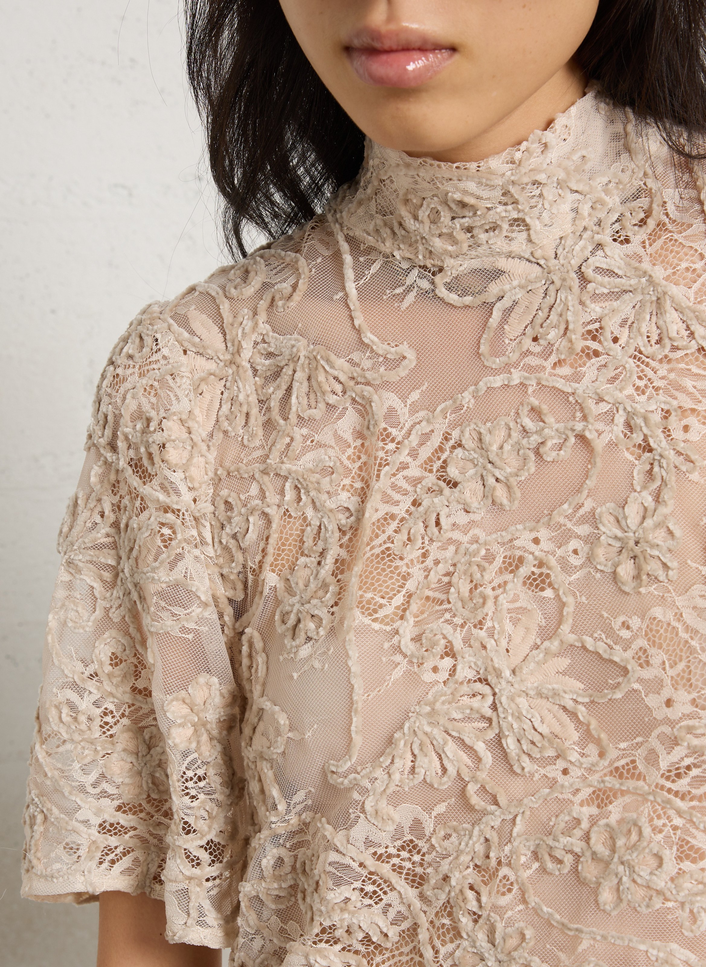 Top droit à dentelle IMPERIAL Beige