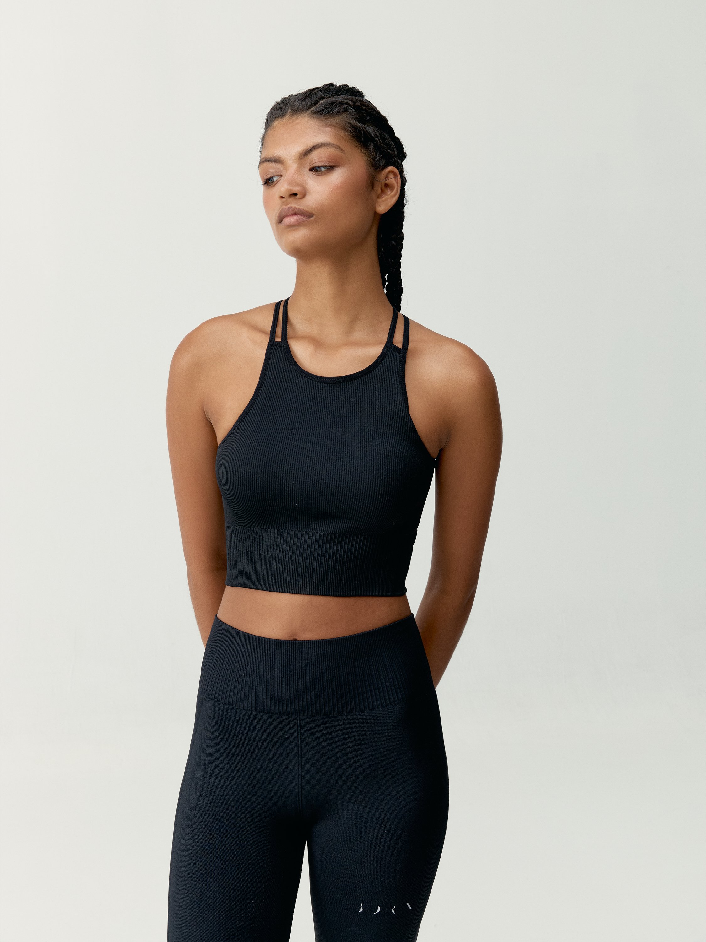 Seamless medium support sports bra BORN LIVING YOGA Black