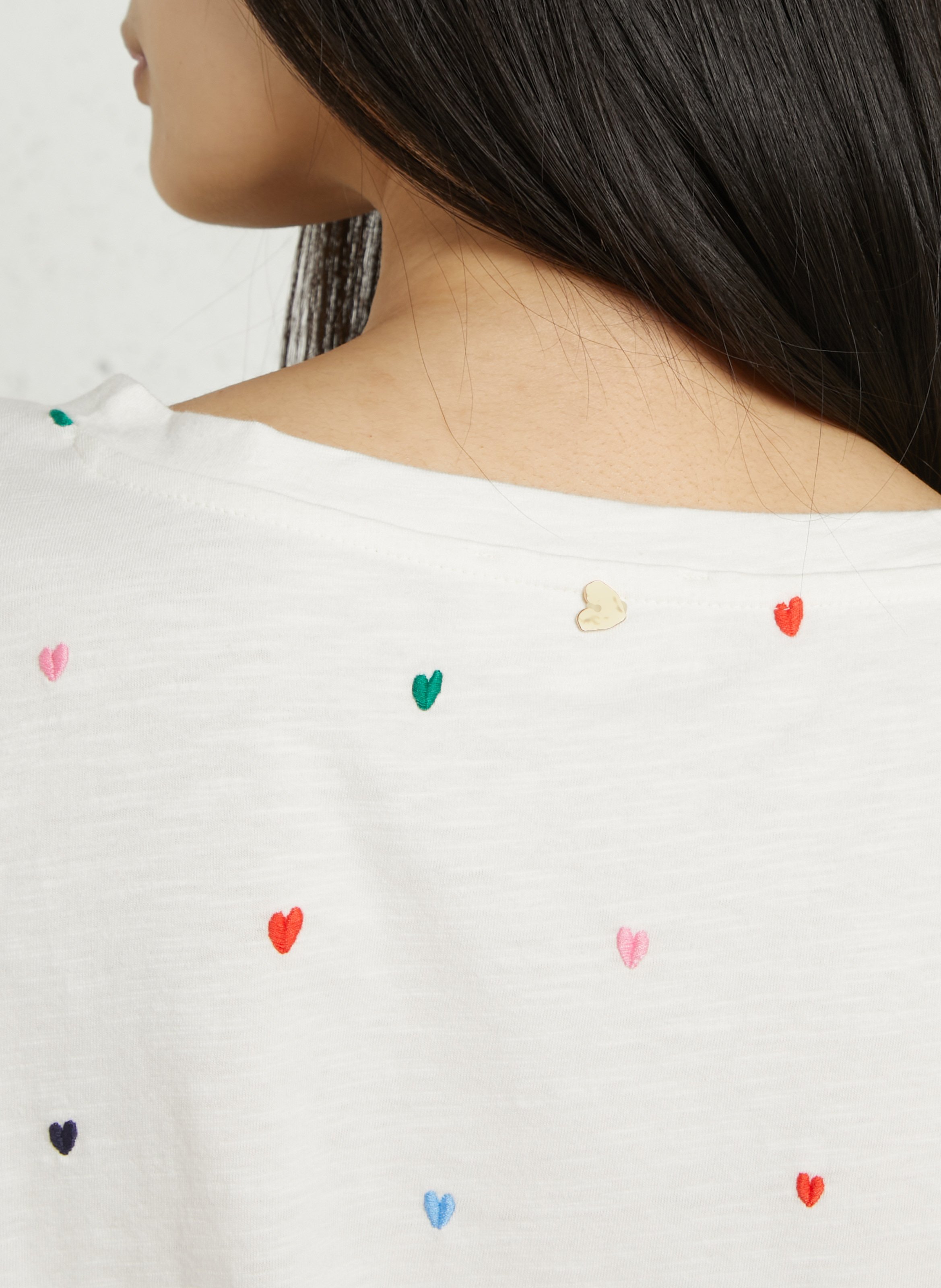 Gerade geschnittenes T-Shirt mit V-Ausschnitt aus Bio-Baumwolle mit Stickerei FABIENNE CHAPOT Weiss