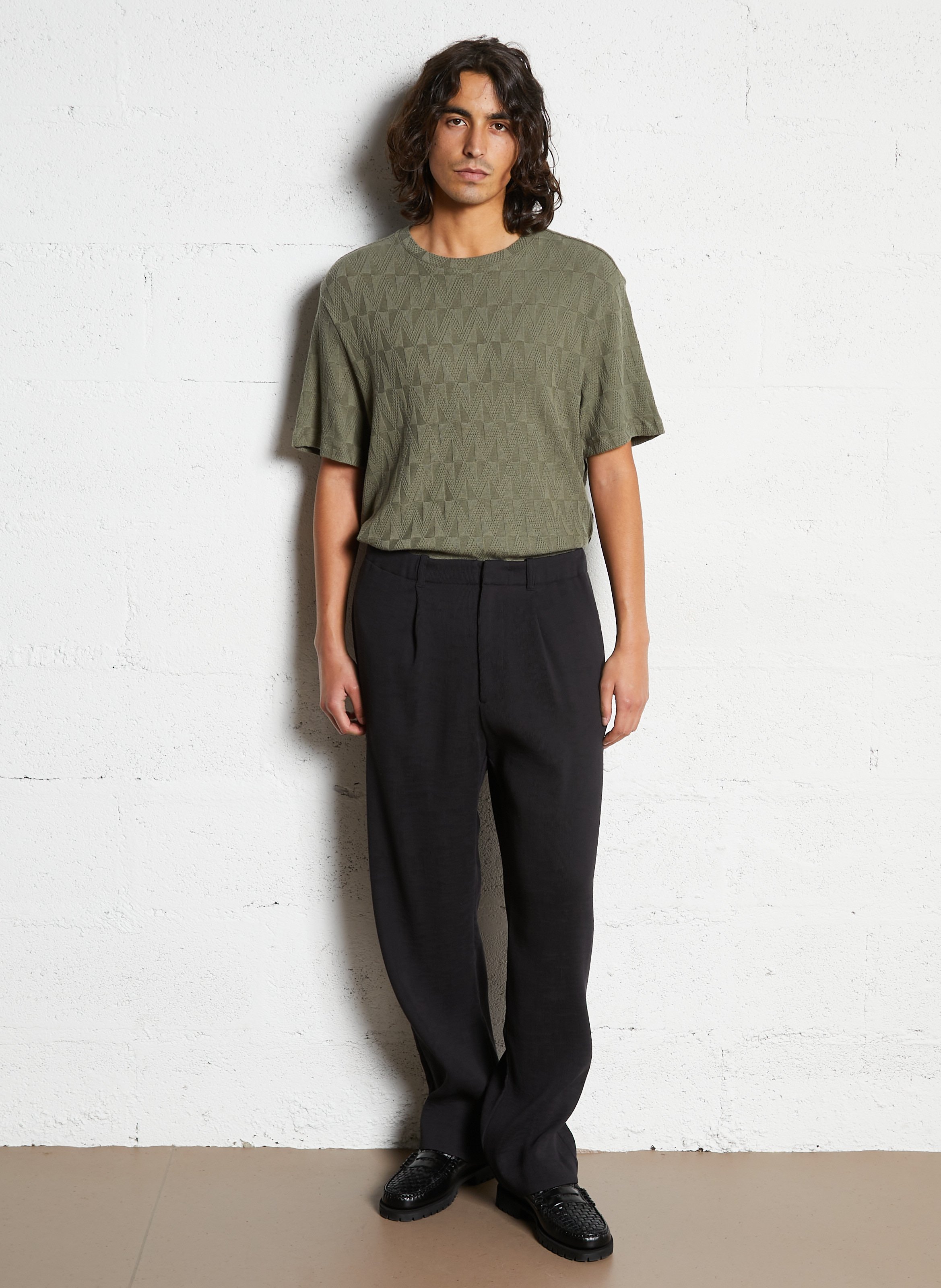 Gerader Rundhalsausschnitt T-Shirt aus Fantasiestricken. IKKS Khaki