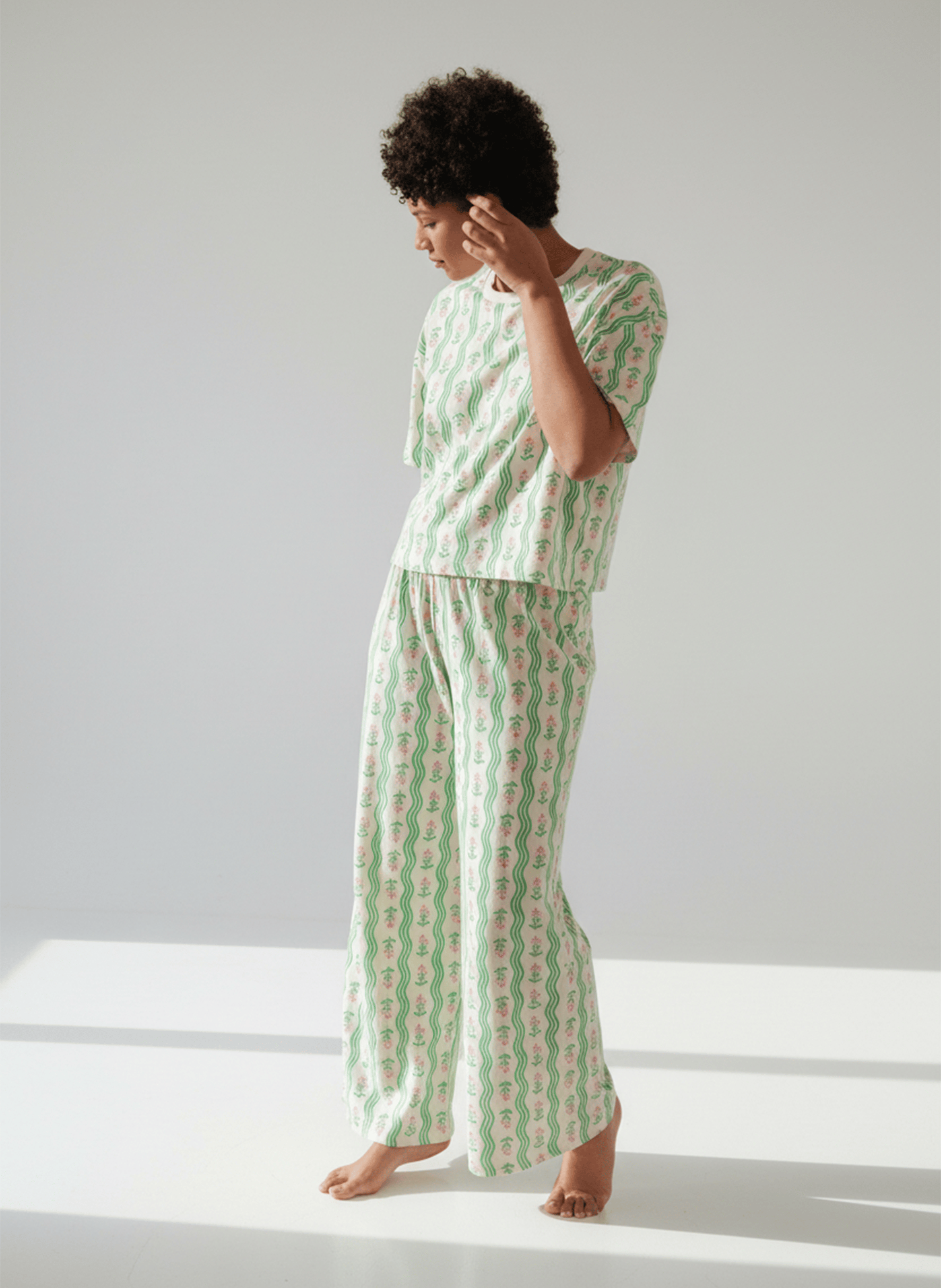 Langer bedruckter Bio-Baumwollpyjama. WE ARE JOLIES Grun