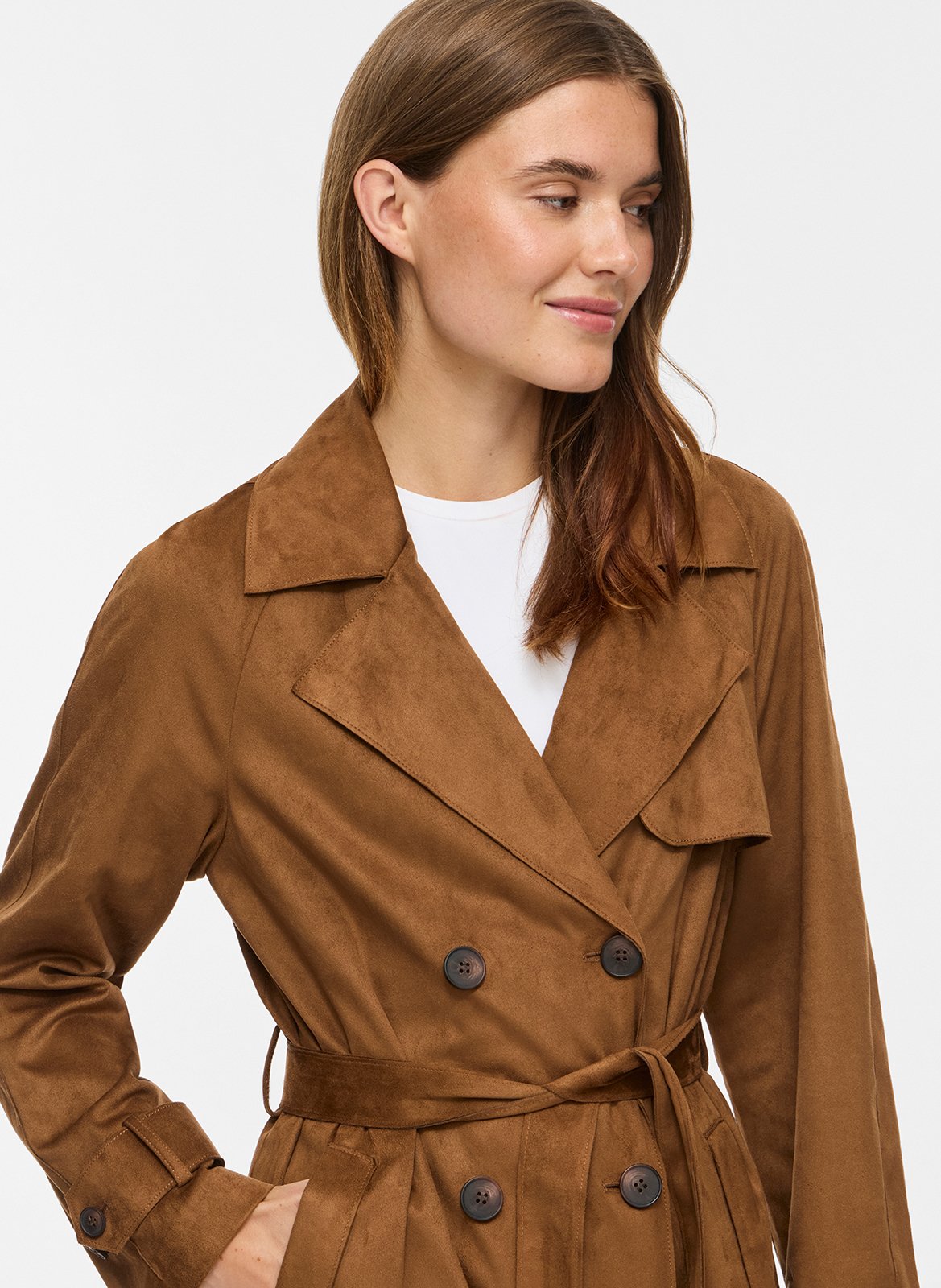 Gürteltes mittellanges einfarbiges Trenchcoat. VILA Braun