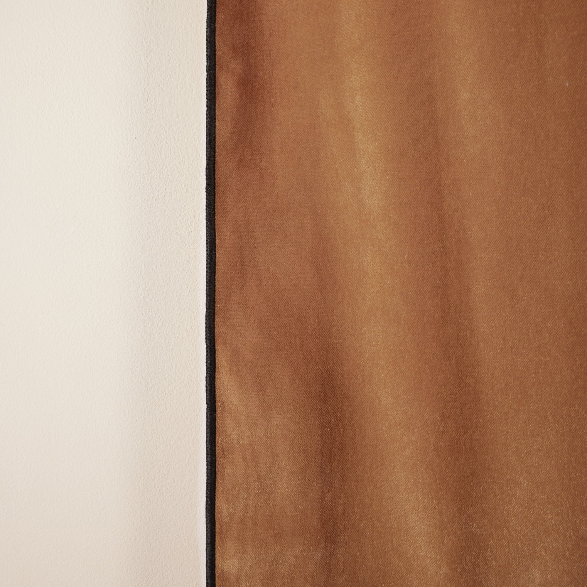 Rideau à oeillets noirs MADURA Marron