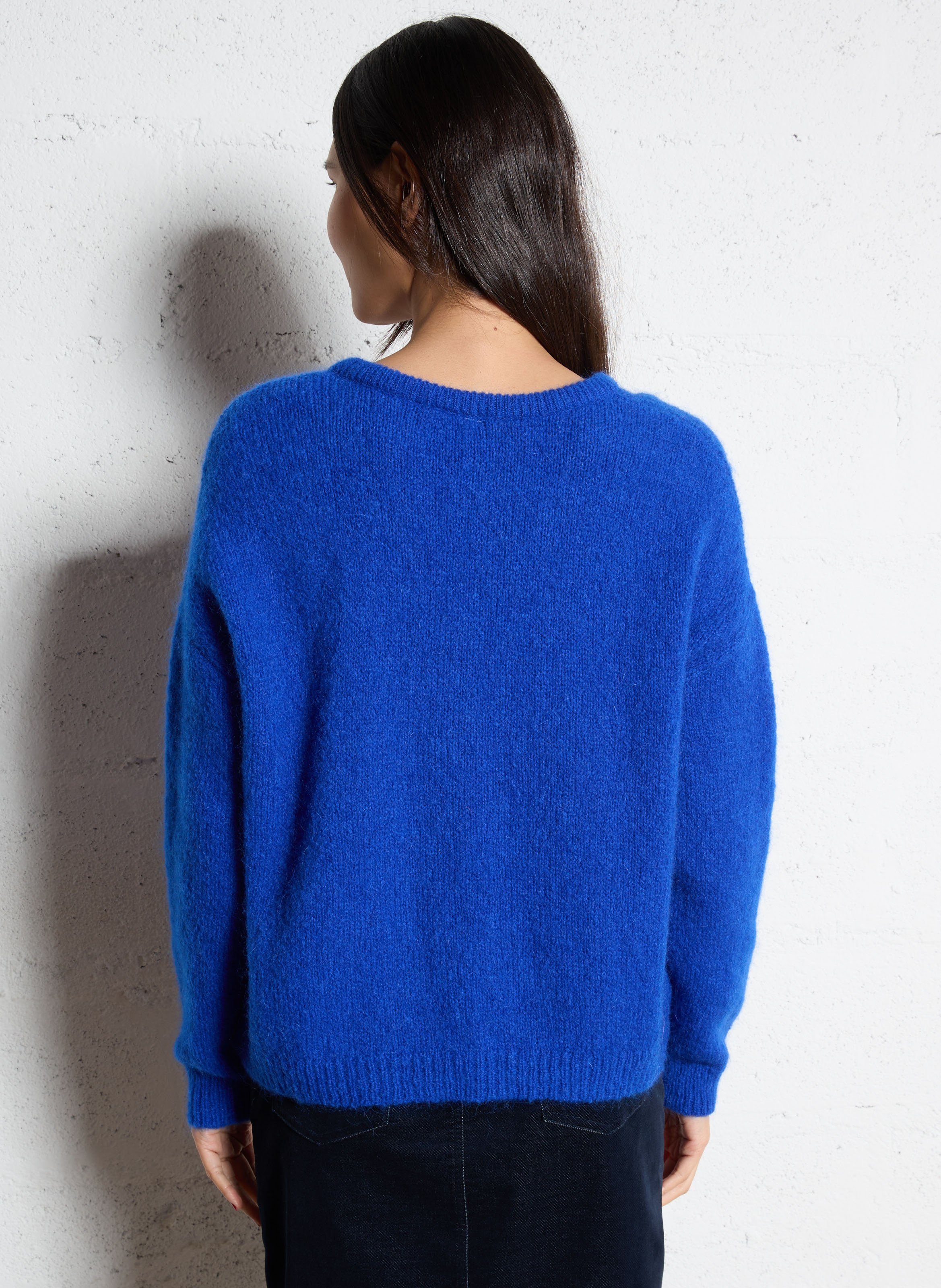 Loose-fit V-neck sweater I CODE Blue