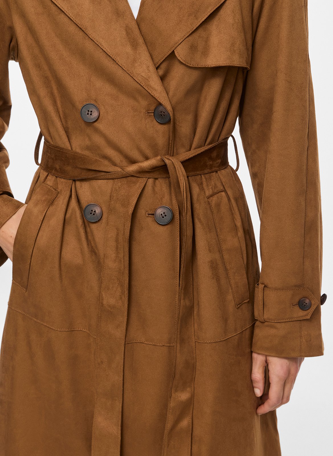 Gürteltes mittellanges einfarbiges Trenchcoat. VILA Braun