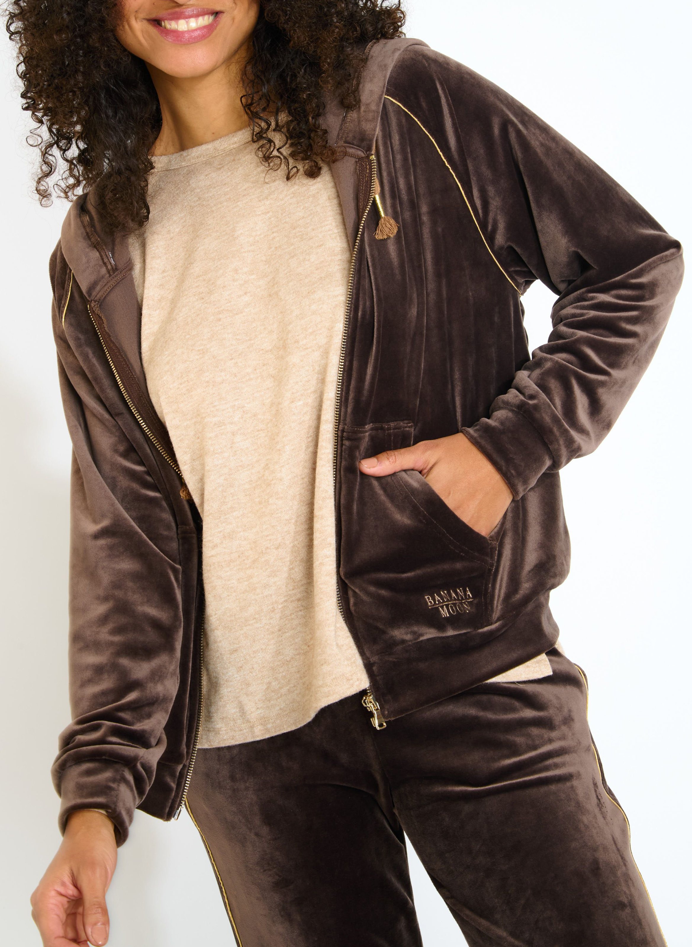 Samtjacke mit Rundhalsausschnitt BANANA MOON Braun