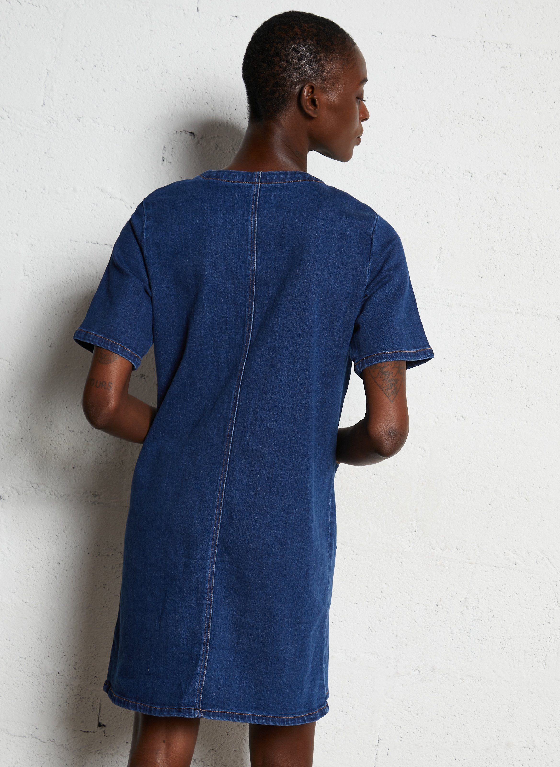 Korte aansluitende jurk van stretchdenim LA PETITE ETOILE Jeans onbewerkt