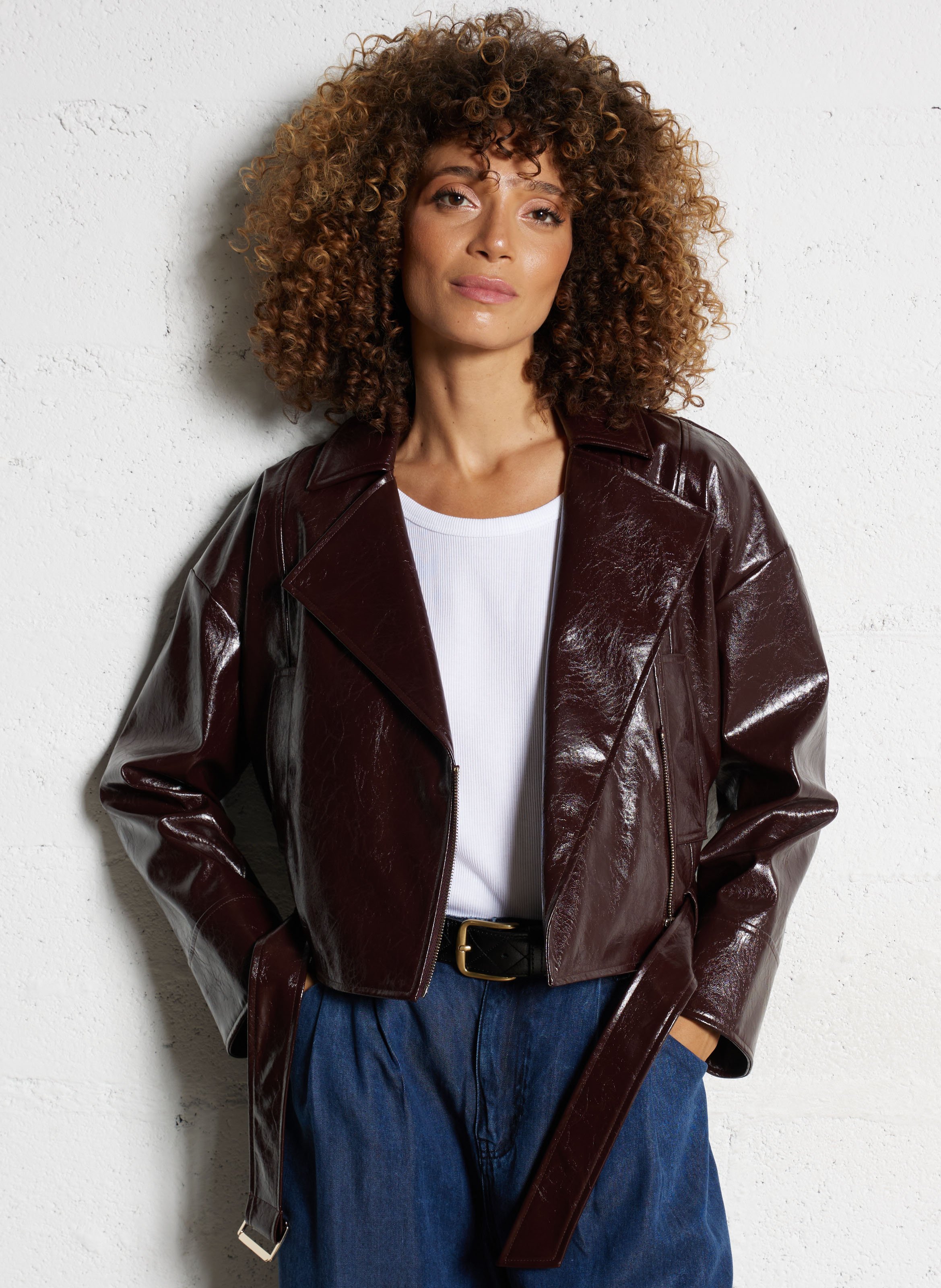Short patent leather effect jacket LIU JO Plums
