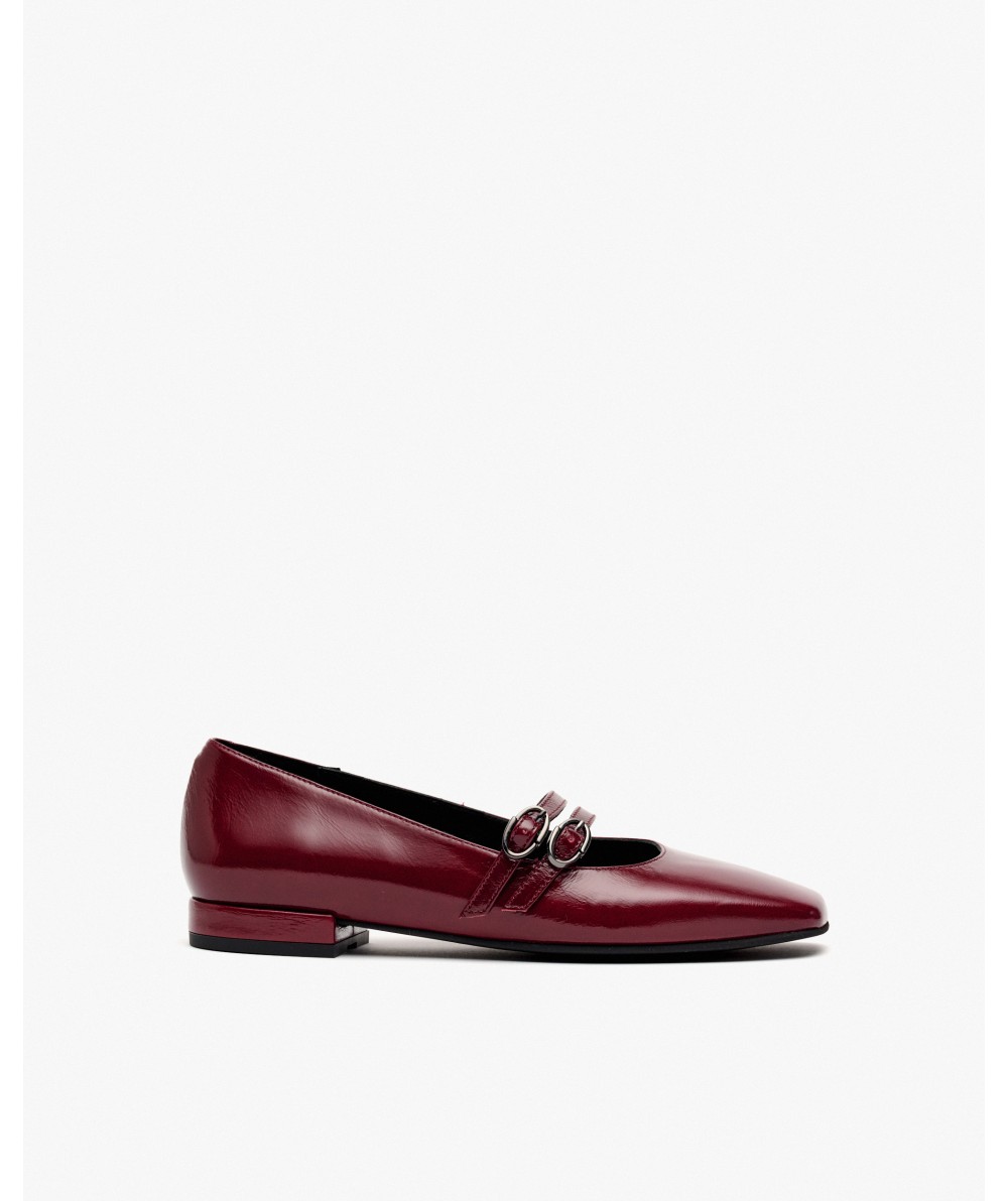 Red patent leather ballet flats. PEDRO MIRALLES Red