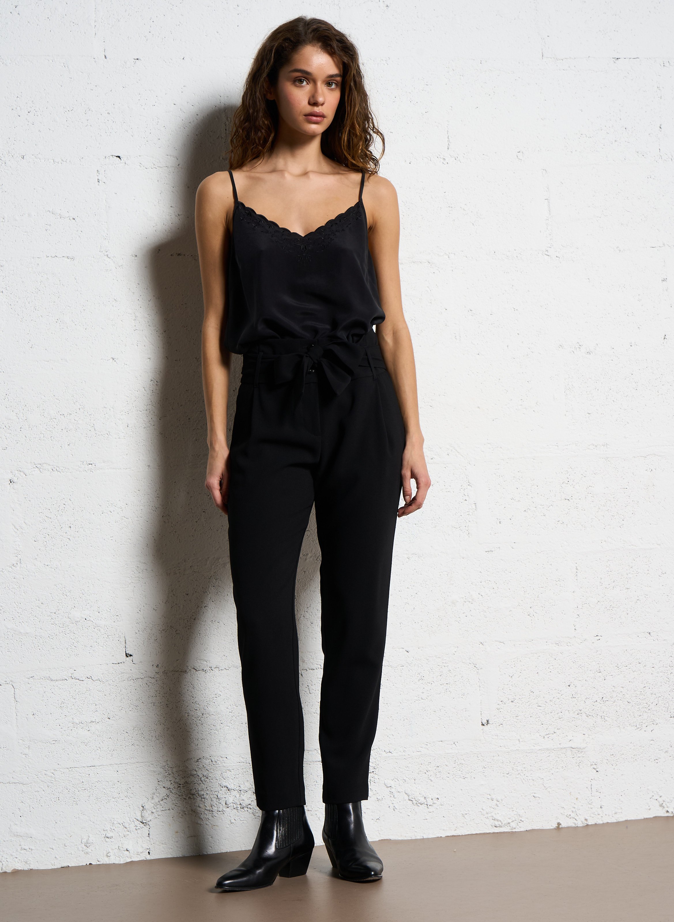 High-waisted crepe carrot pants IKKS Black