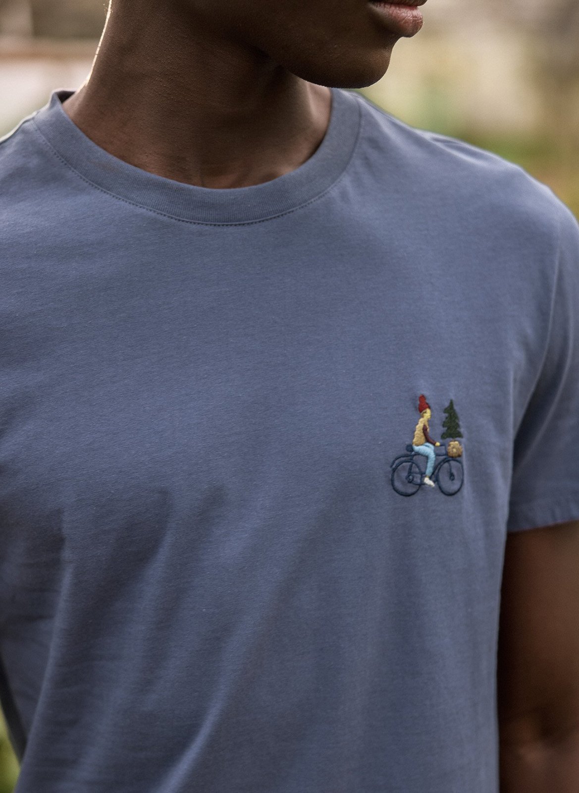 Besticktes Rundhals-T-Shirt aus Baumwolle, Regular Fit FAGUO Blau