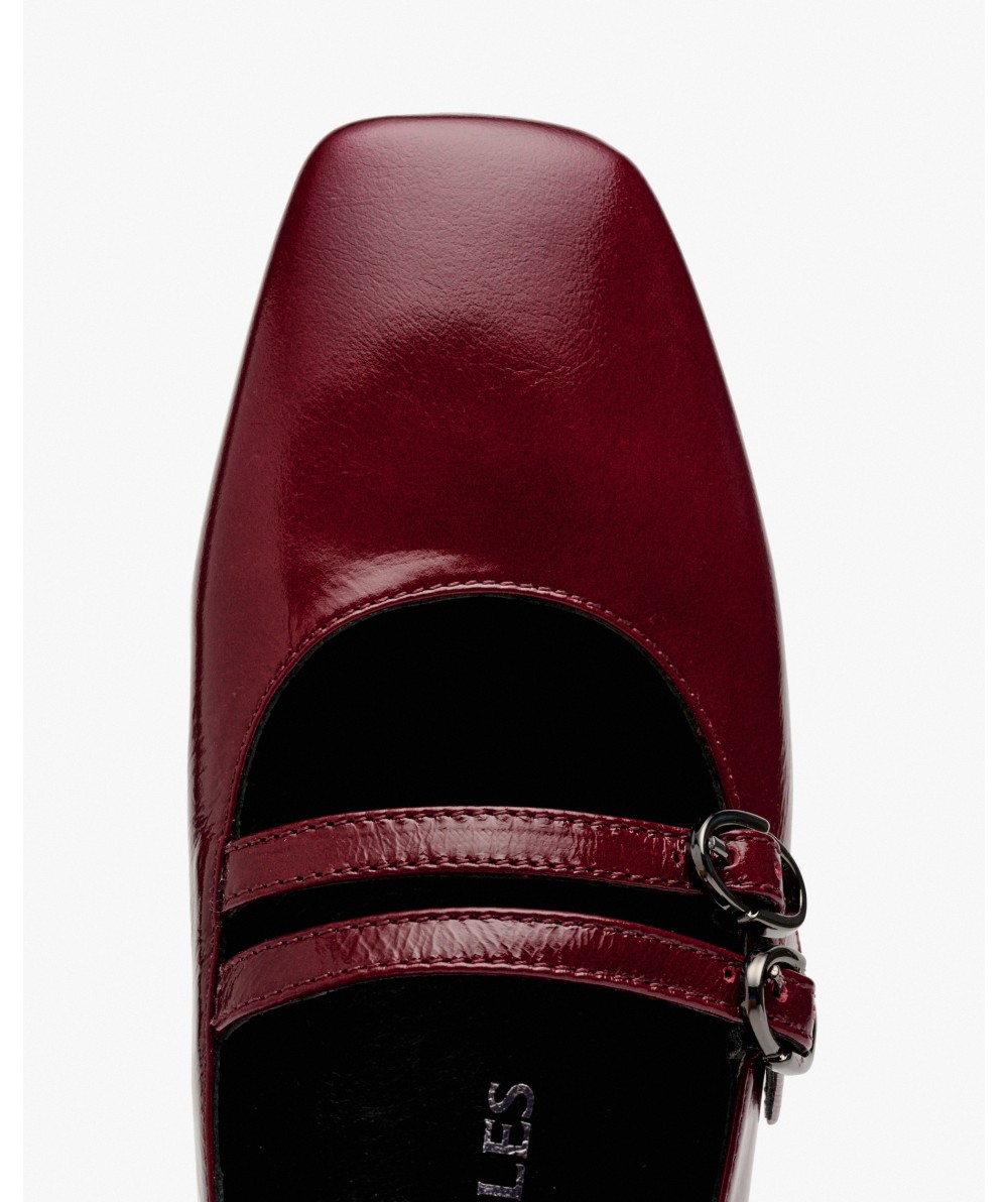 Red patent leather ballet flats. PEDRO MIRALLES Red