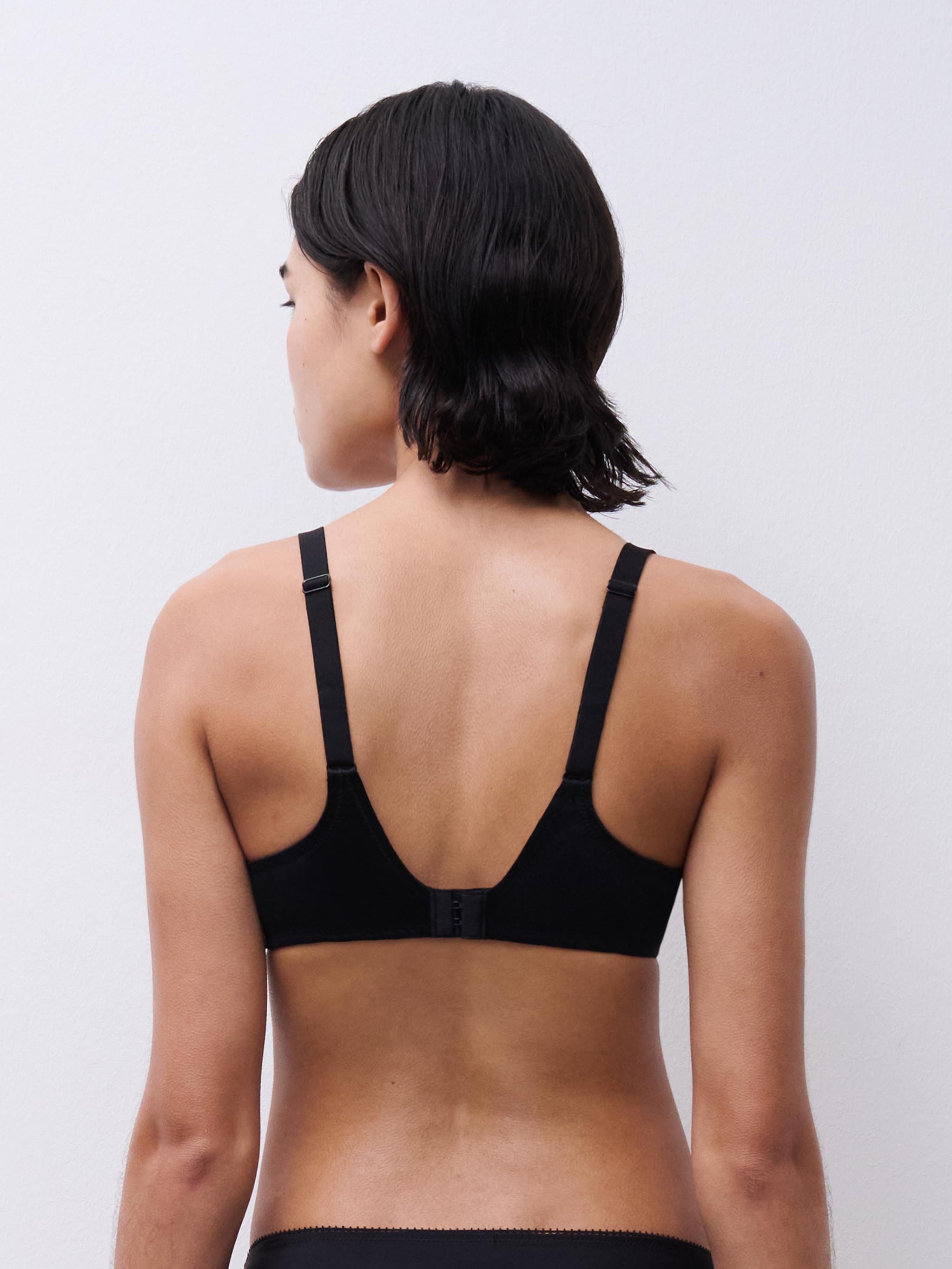 Memory foam full cup bra with embroidery CHANTELLE Black