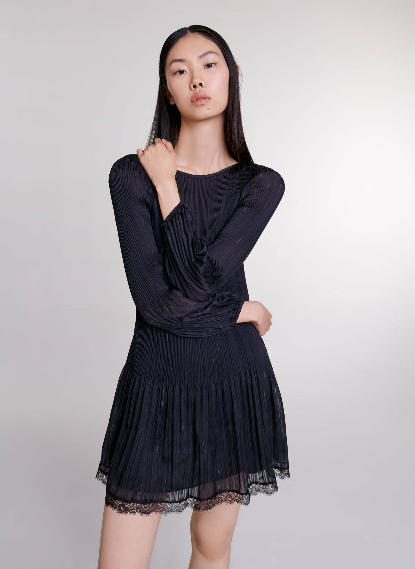 Robe courte vas e col rond Noir