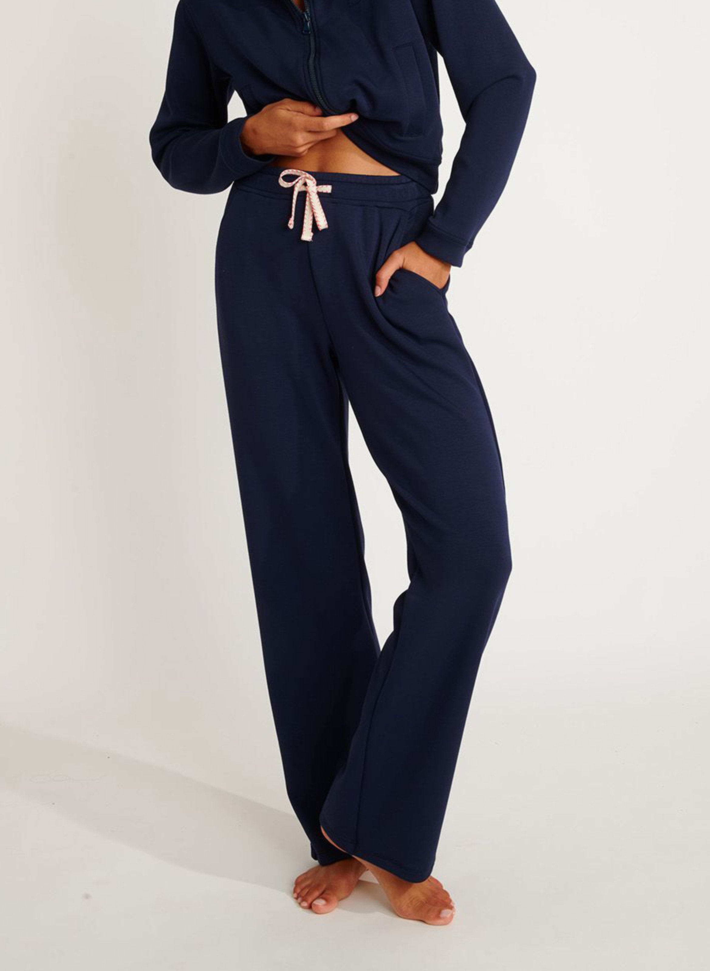 Gerade geschnittene Jogginghose BANANA MOON Blau