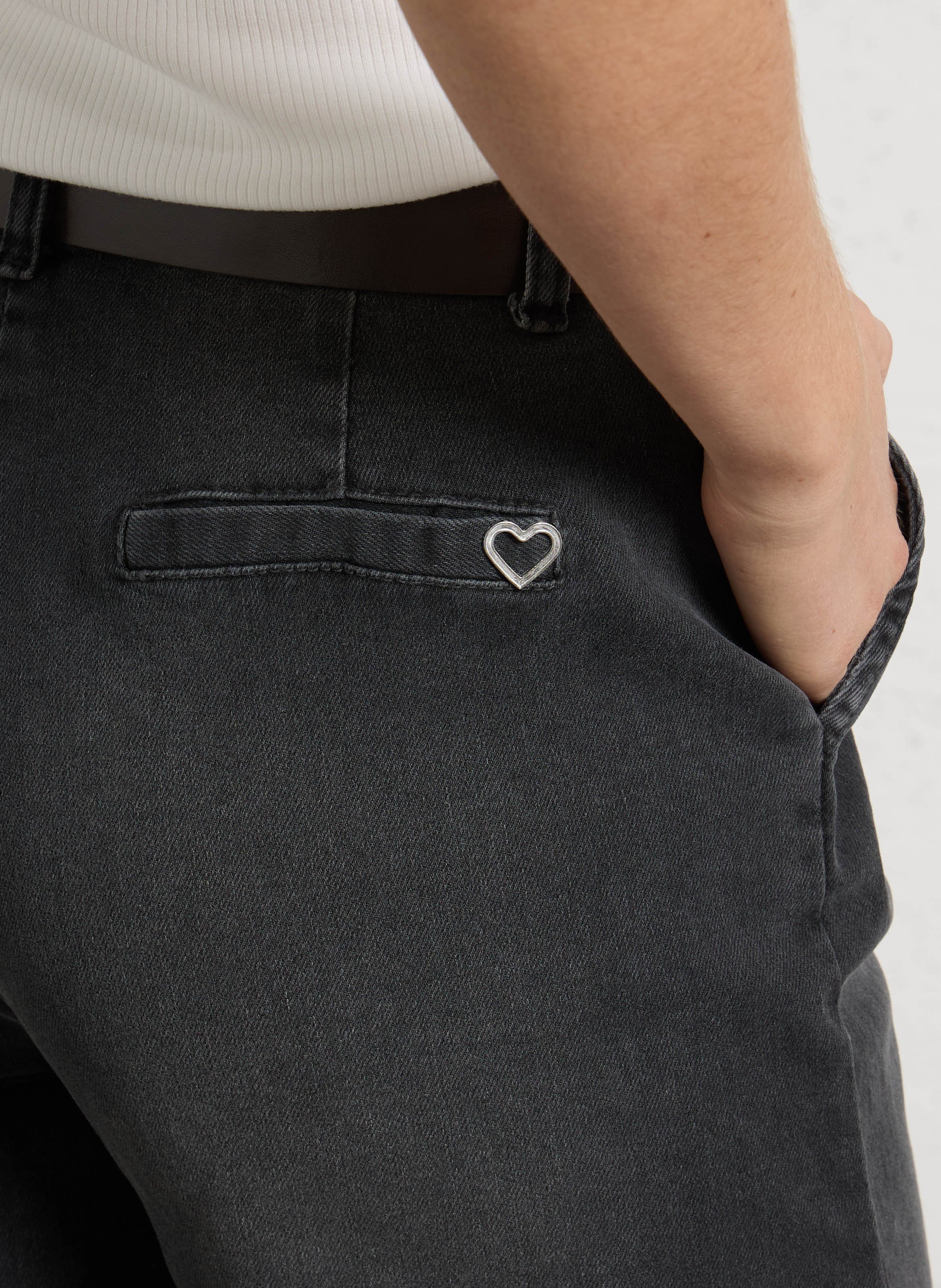 Weit geschnittene cropped Jeans aus Baumwollmischgewebe PLEASE Schwarz
