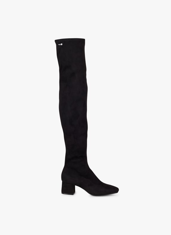 Black Round toe boots