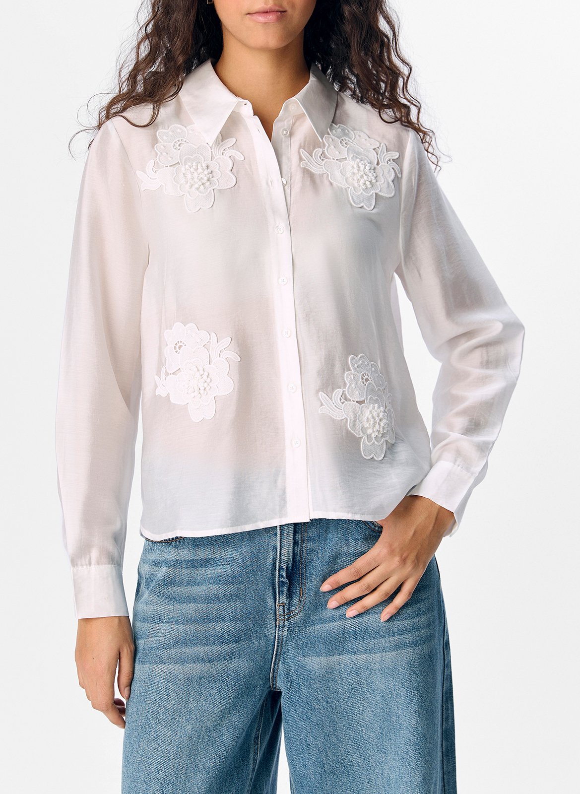 Short shirt with flower embroideries OBJECT Beige