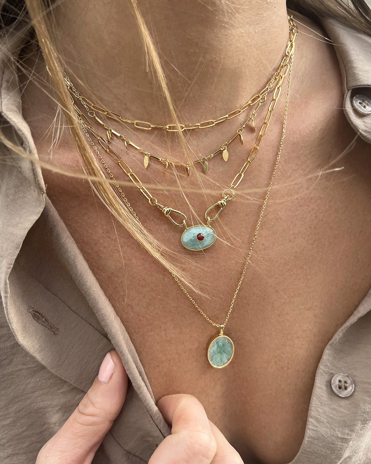 Necklace NILAI White