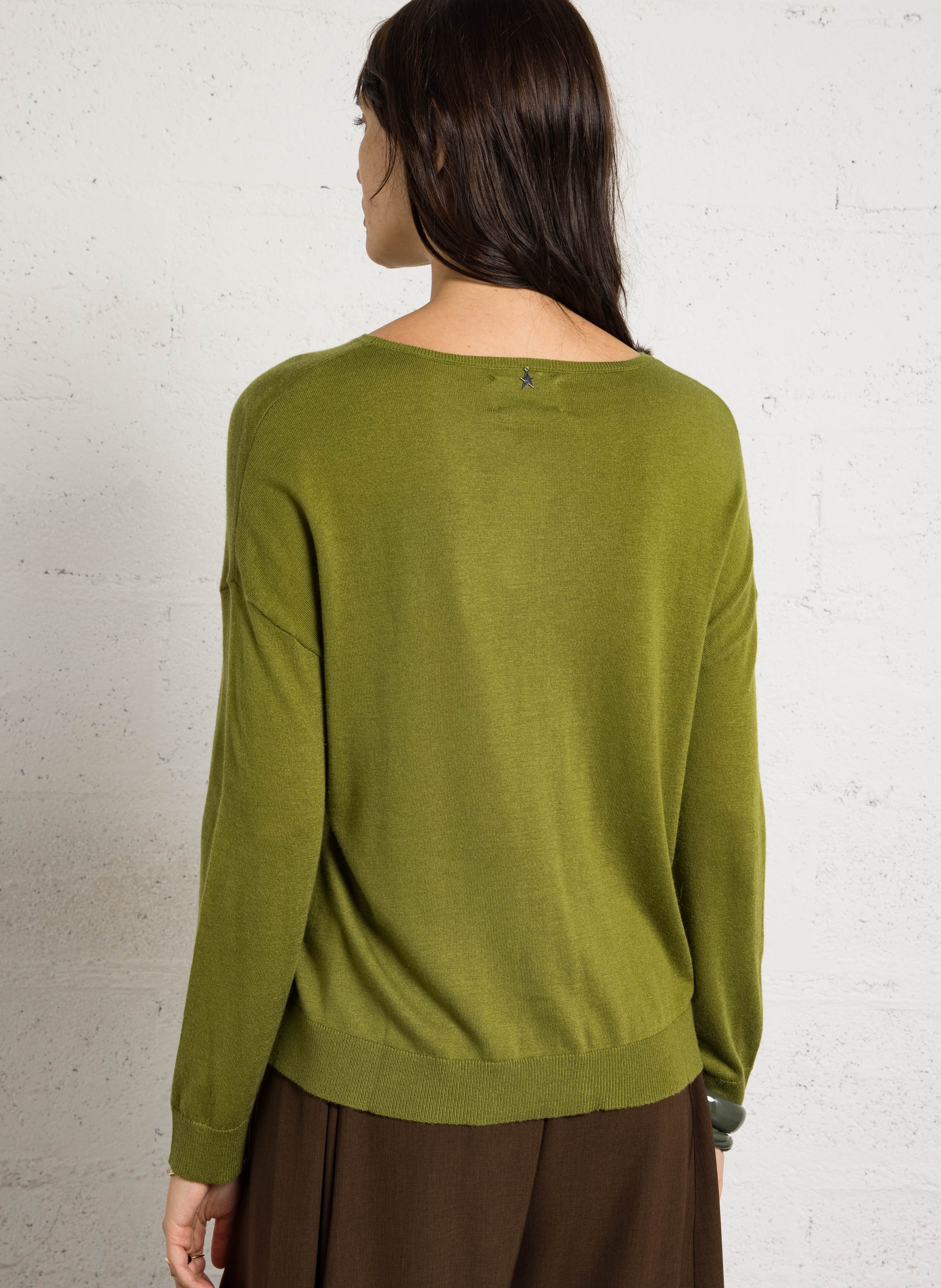Trui met boothals en lange mouwen in effen kleur. SUD EXPRESS Groen