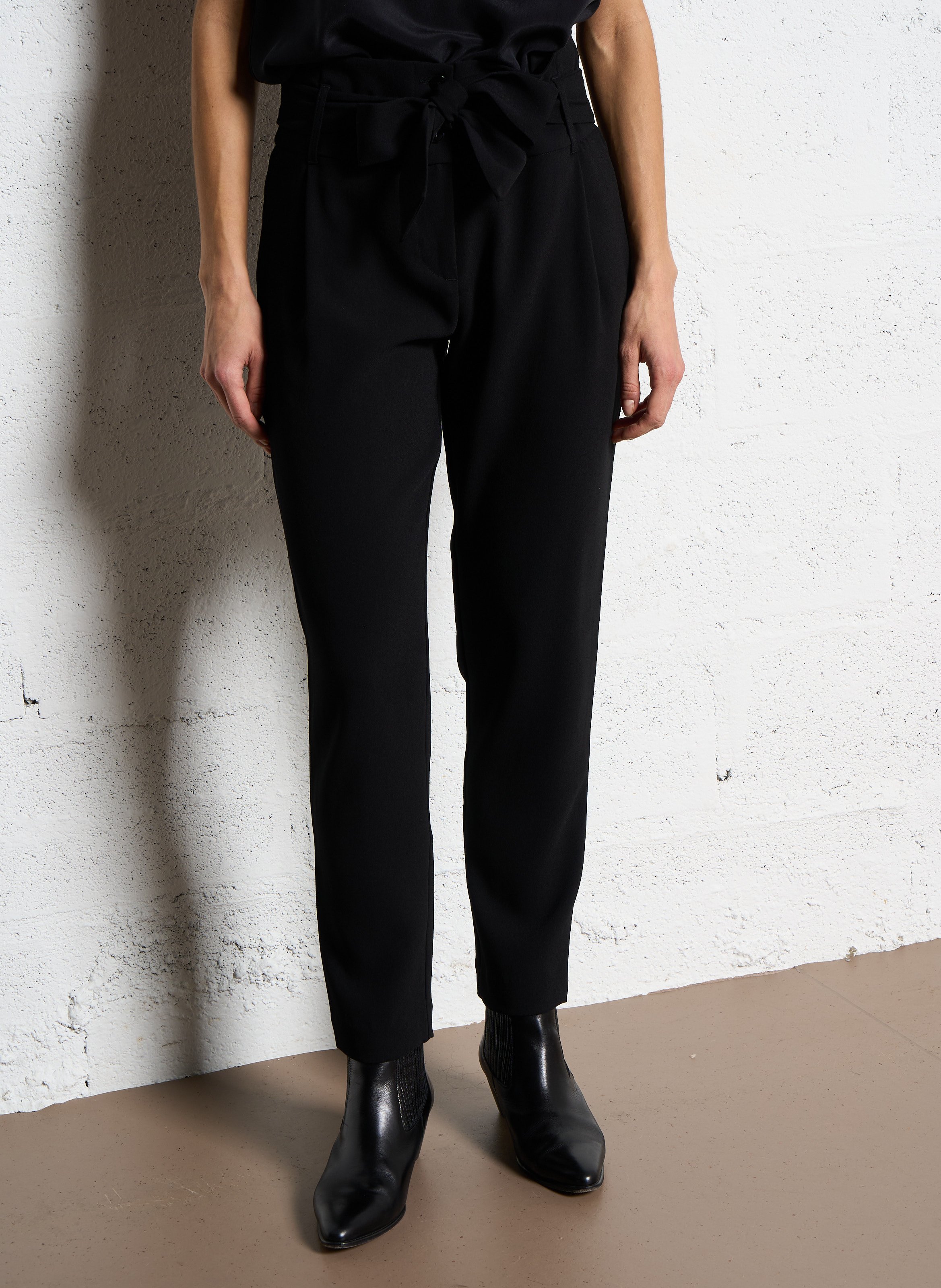 High-waisted crepe carrot pants IKKS Black