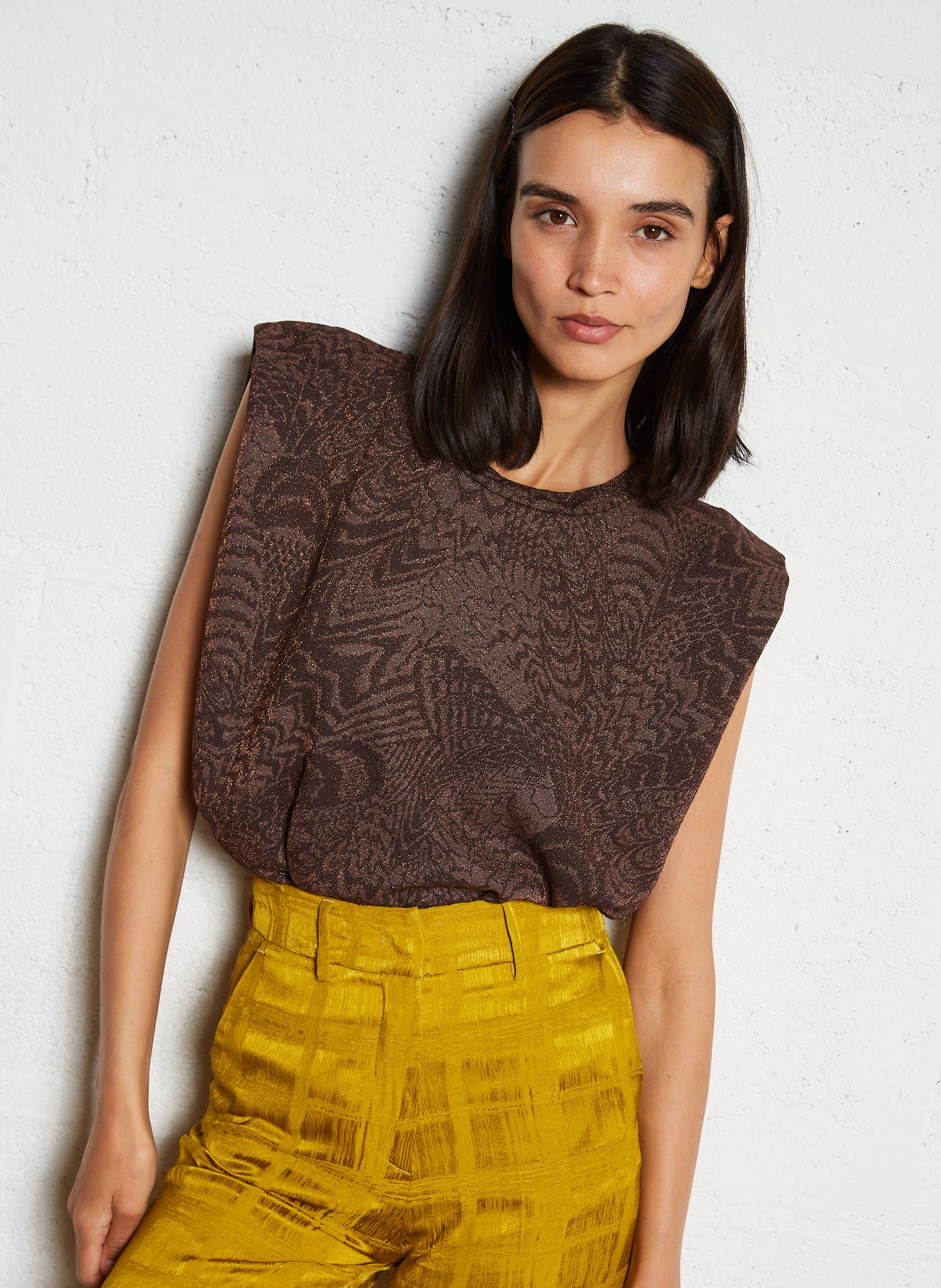 Round neck jacquard effect t-shirt MOMONI Brown