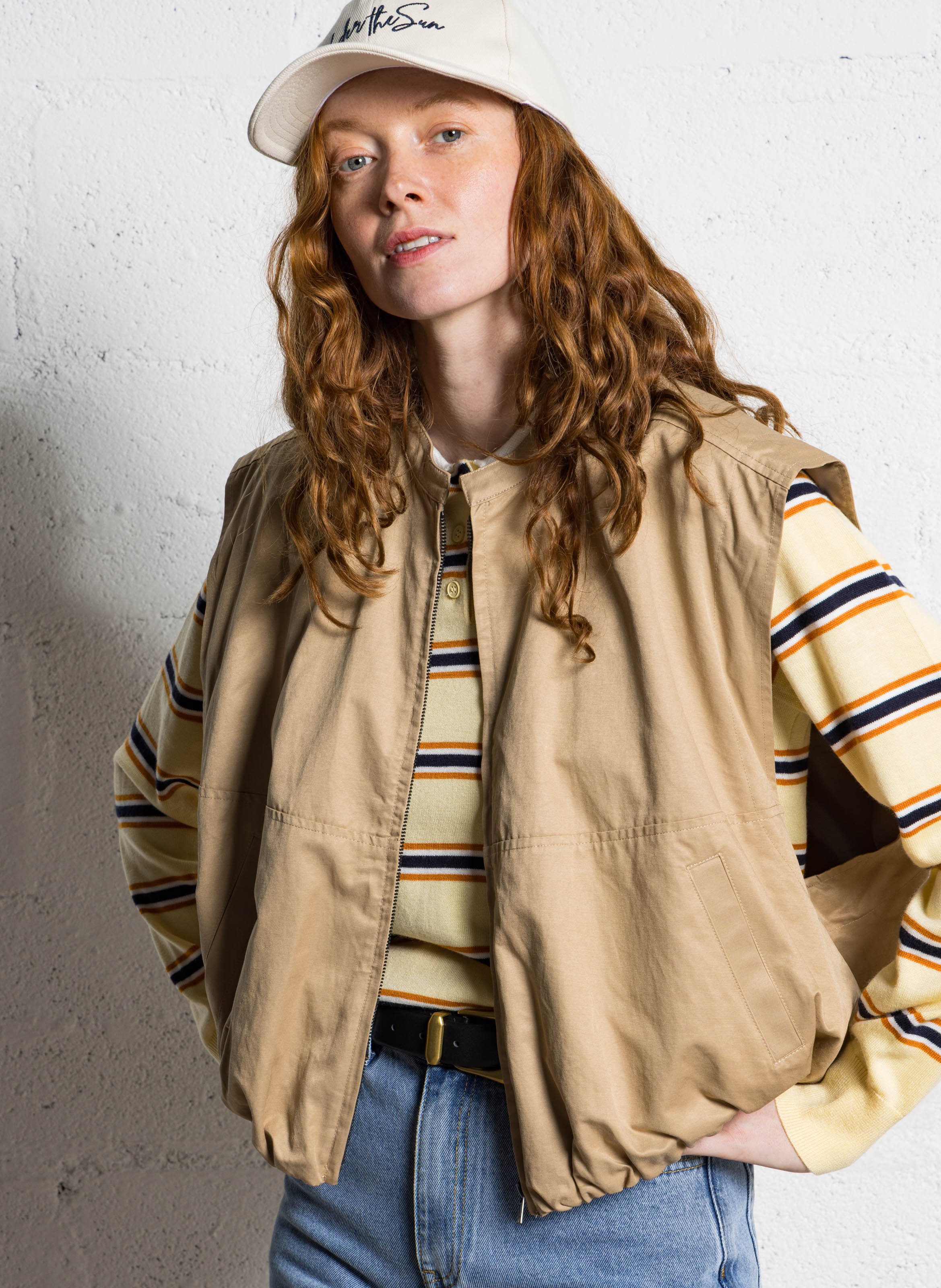Veste courte unie à manches amovibles SUNCOO Beige