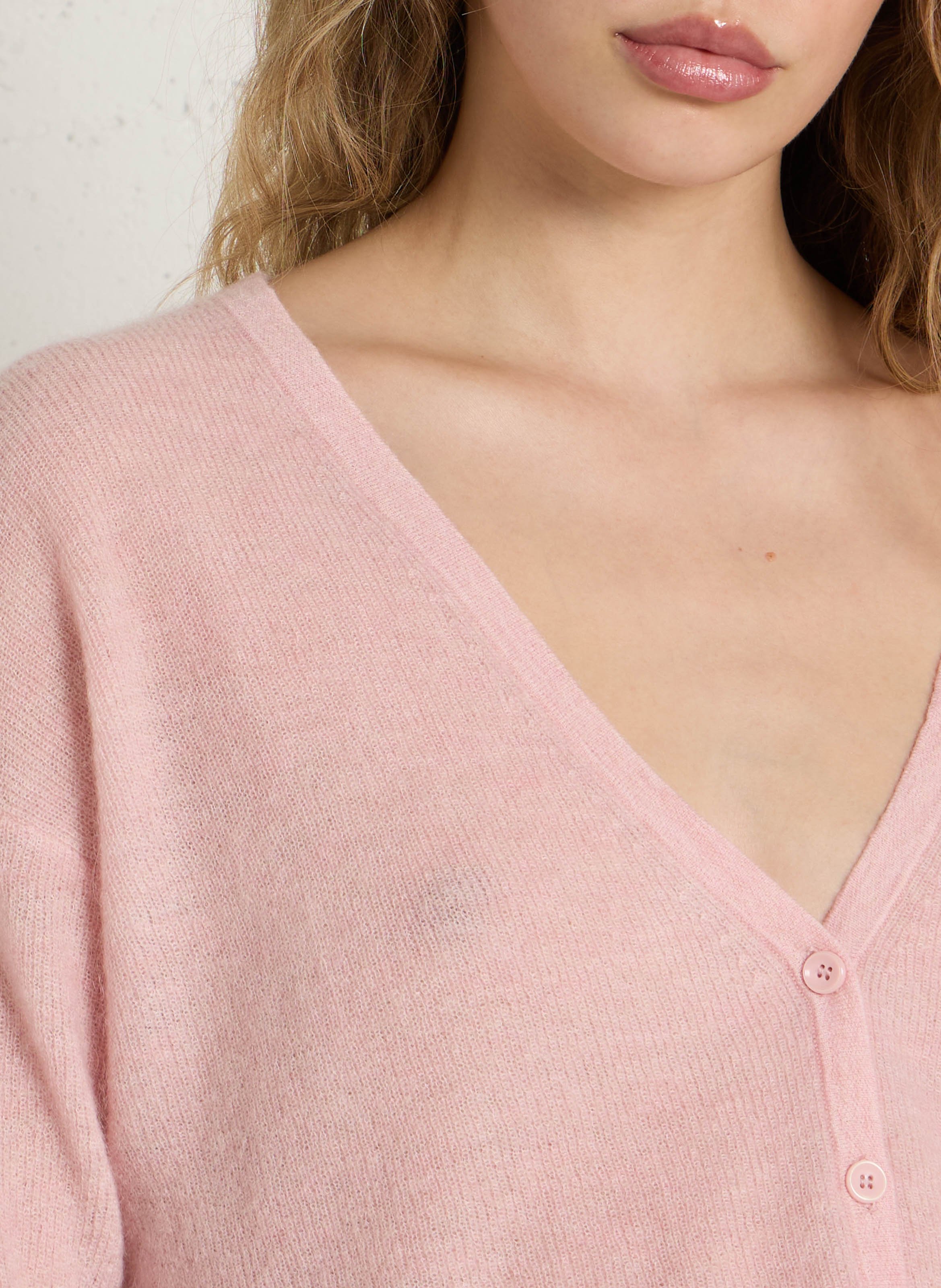 Gerade geschnittene Strickjacke mit V-Ausschnitt MAISON 123 Rosa