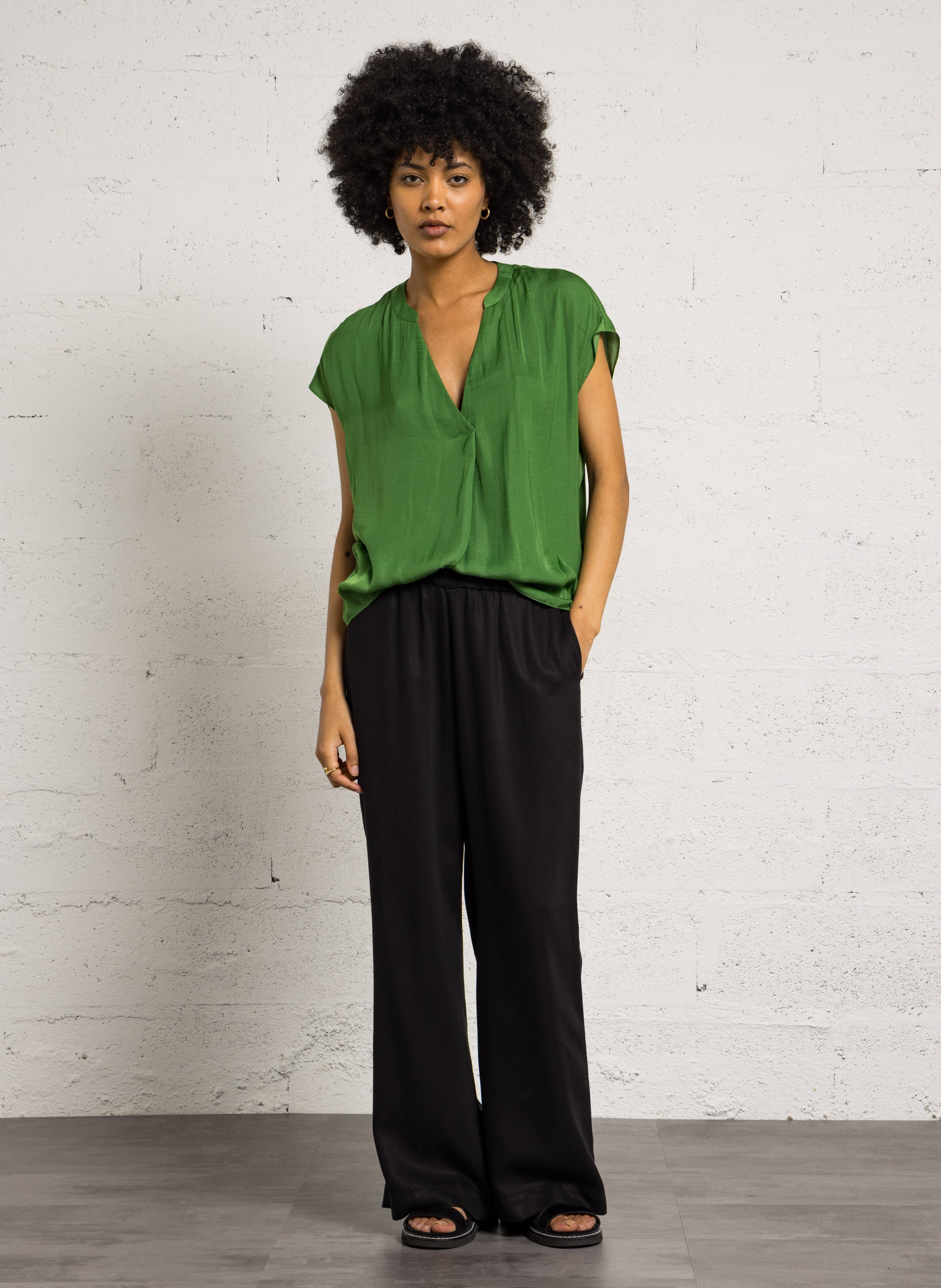 Flared Hose LAB DIP Schwarz