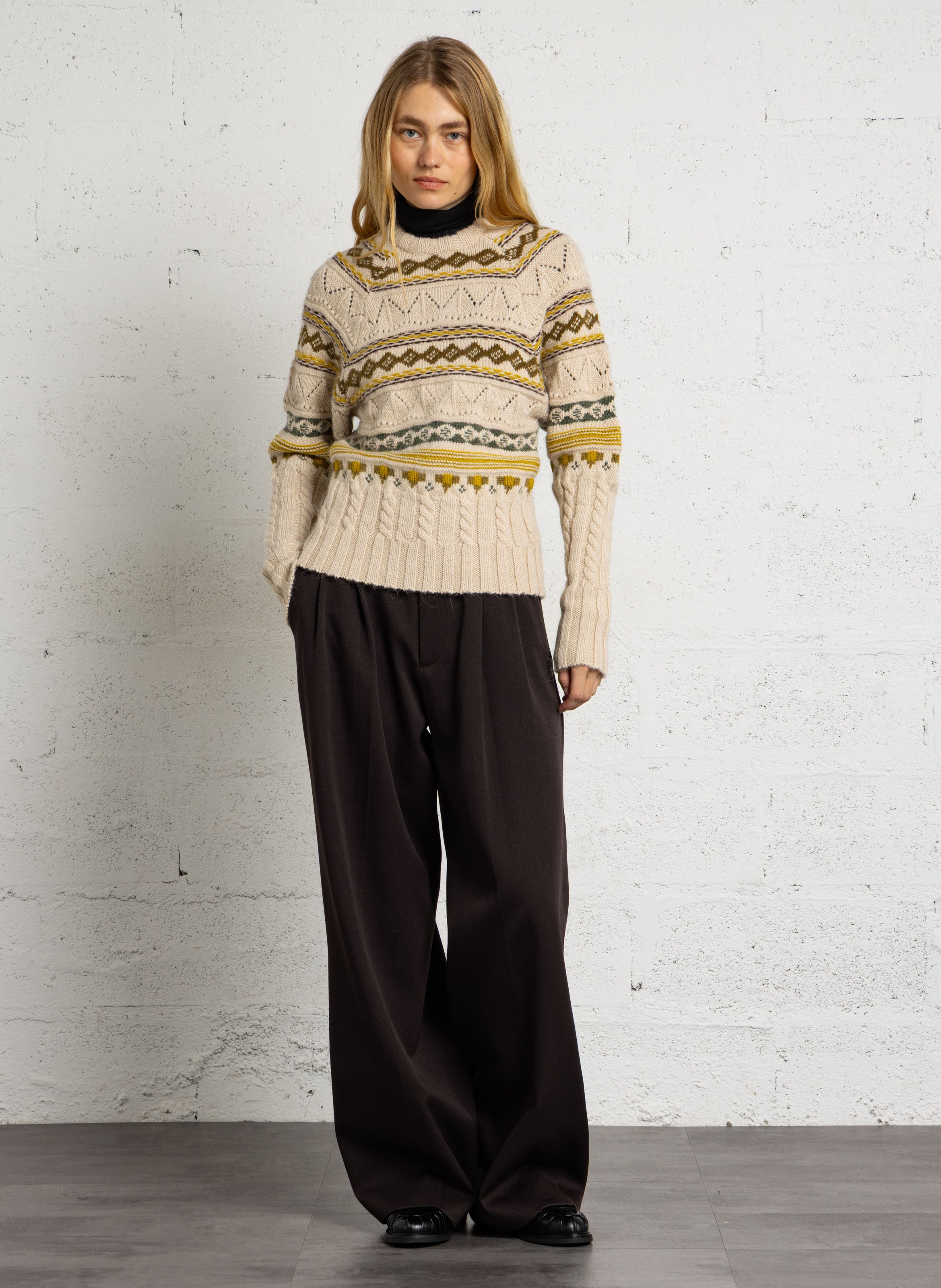 Rundhalsausschnitt Pullover mit geradem Schnitt und Wolle bedruckt. SOEUR Mehrfarbig