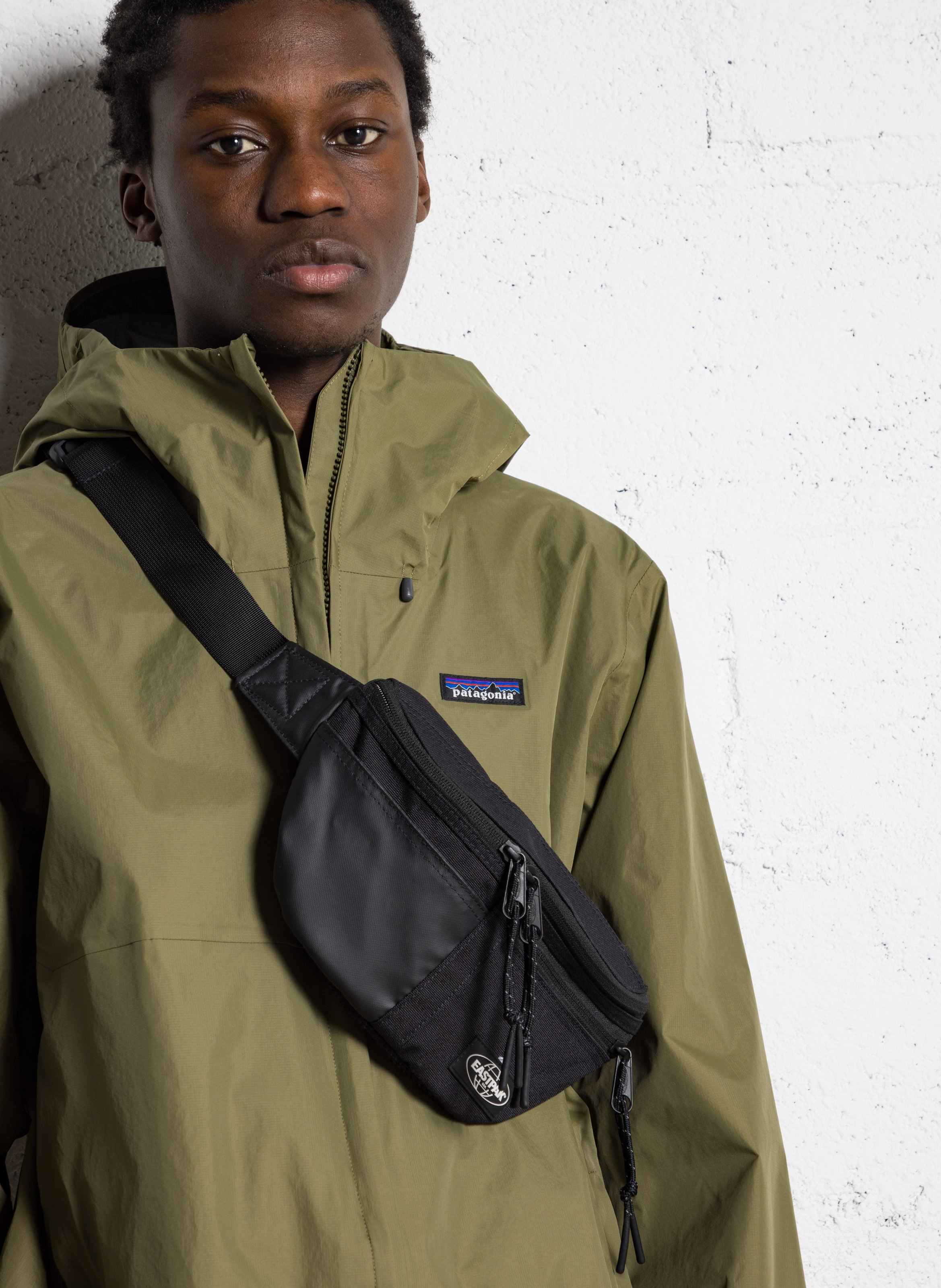 Hüfttasche mit Reißverschluss EASTPAK Schwarz